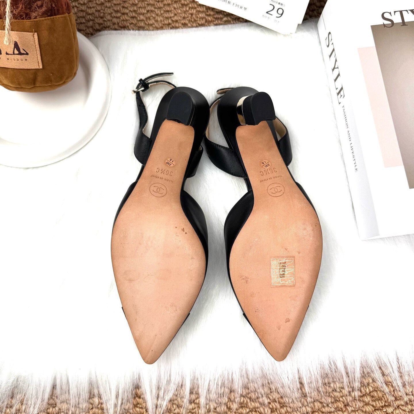 Chanel Chanel Black Leather Pointed Toe Heels Size US 5.5 / IT 35.5 - 6 Thumbnail