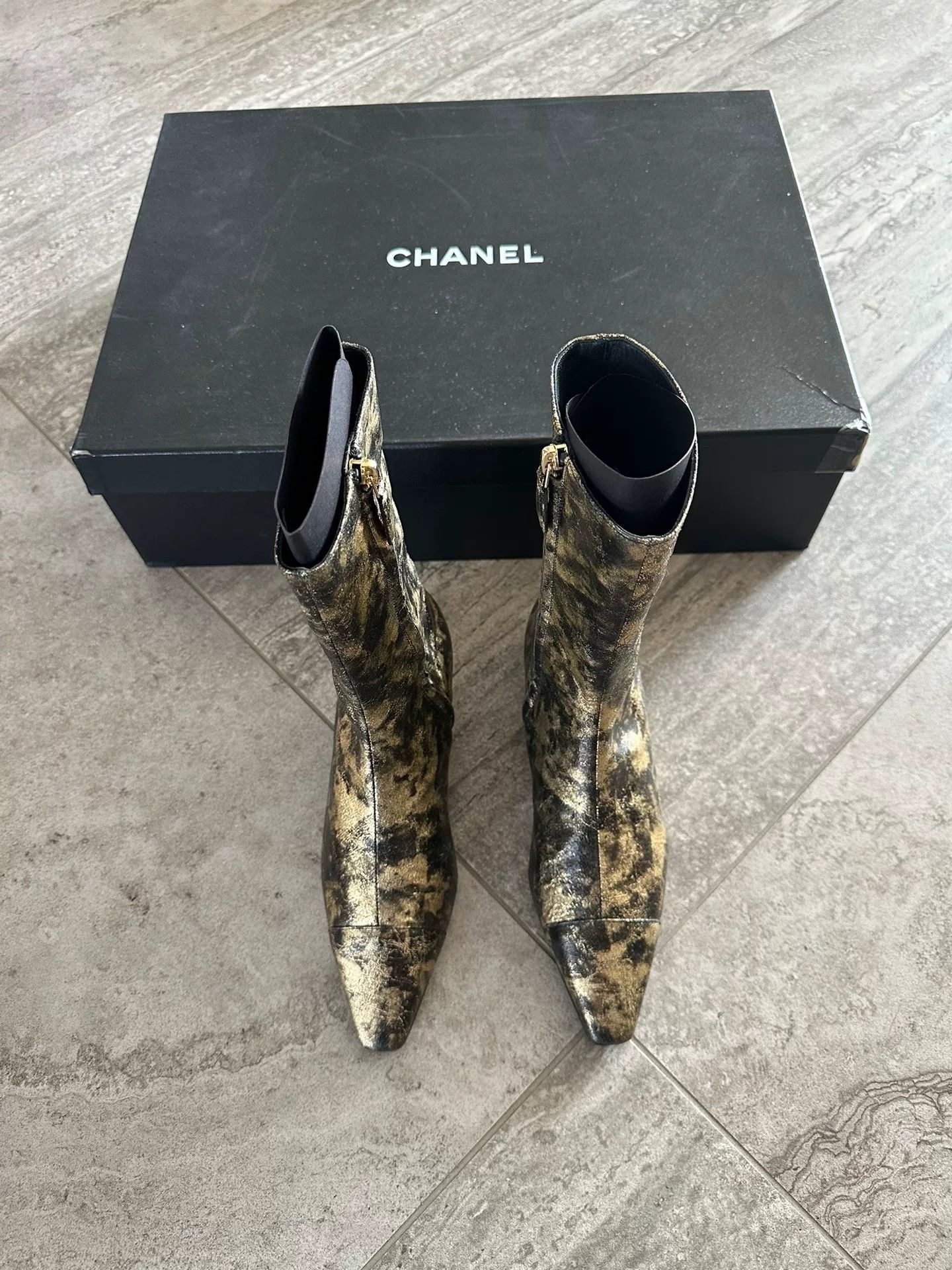 Chanel Chanel Gold Black Marbled Pointed Toe Boots Size US 4 / IT 34 - 2 Thumbnail