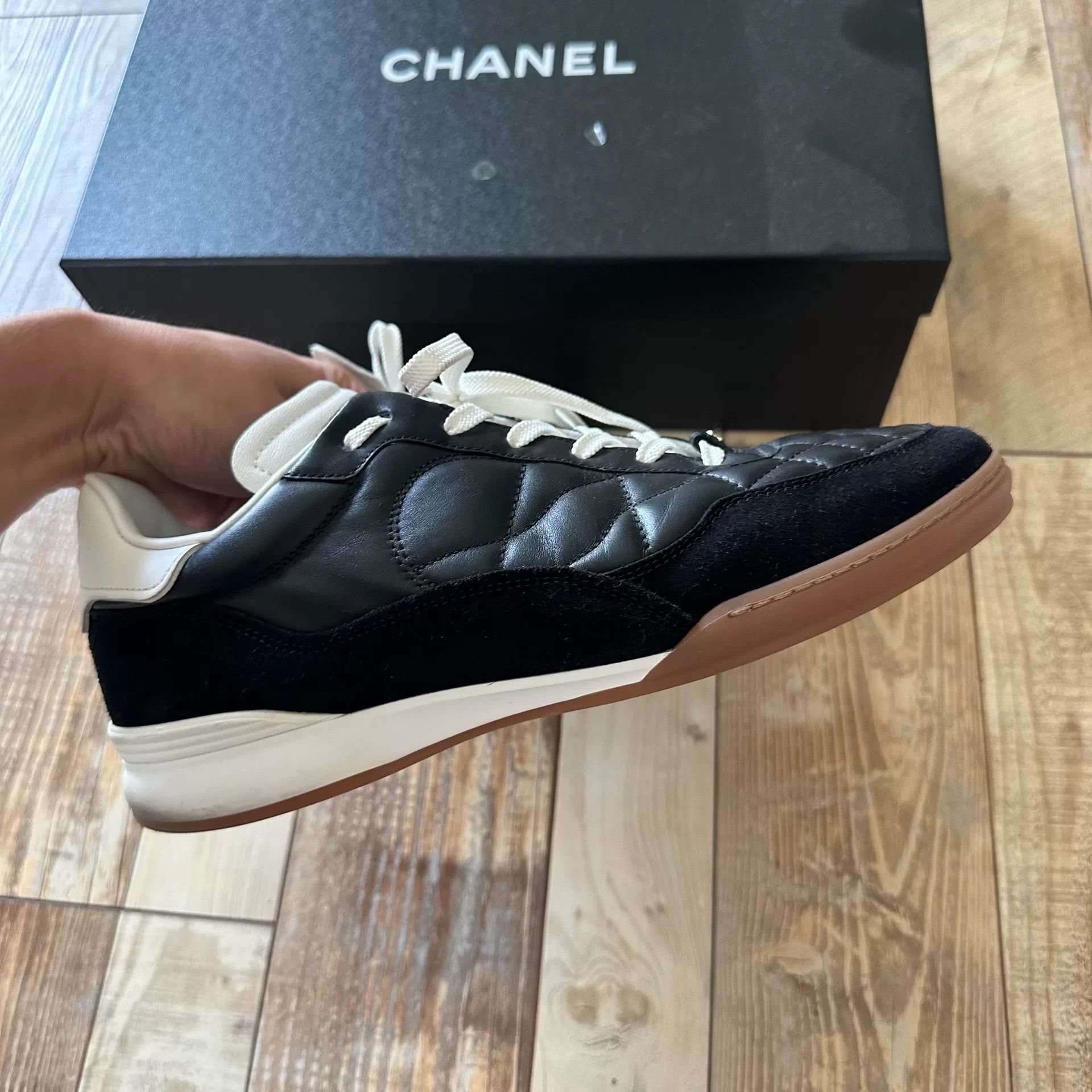 Chanel CHANEL Black Quilted Leather Low-Top Shoes Size US 9 / EU 42 - 7 Thumbnail