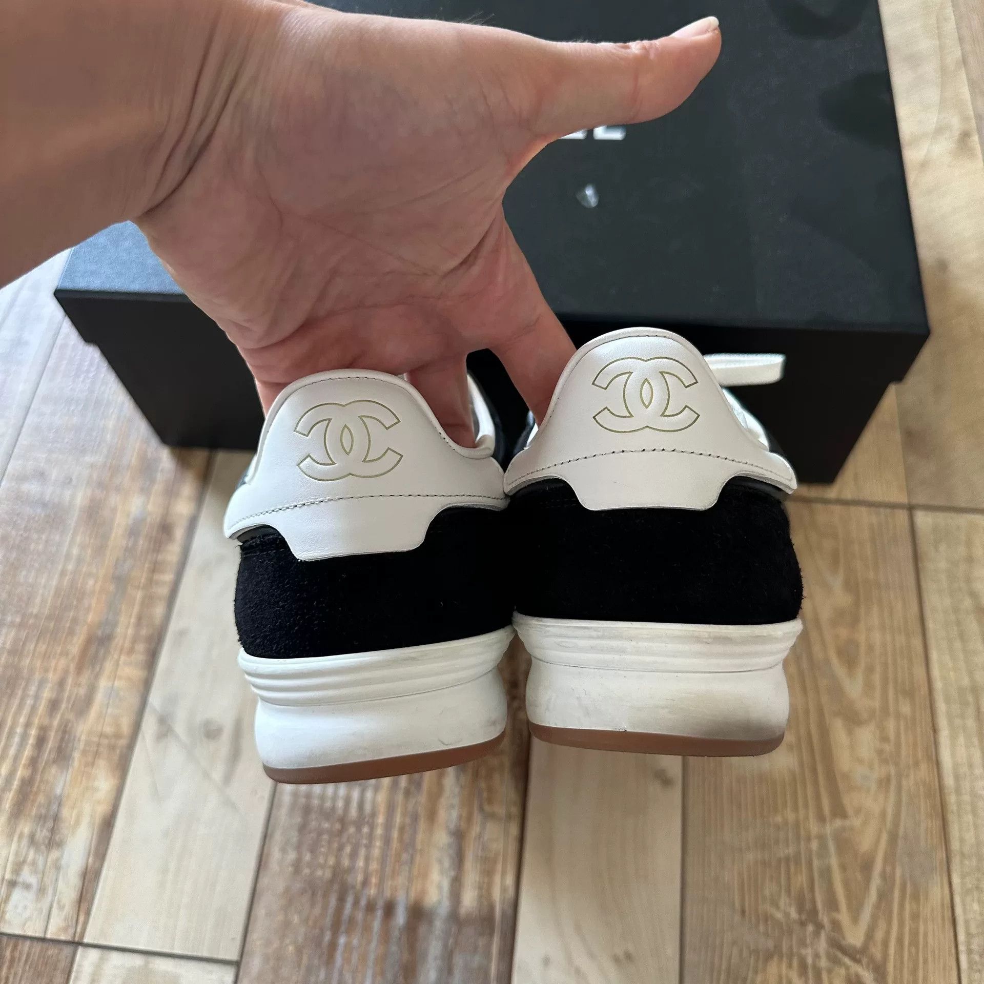 Chanel CHANEL Black Quilted Leather Low-Top Shoes Size US 9 / EU 42 - 6 Thumbnail