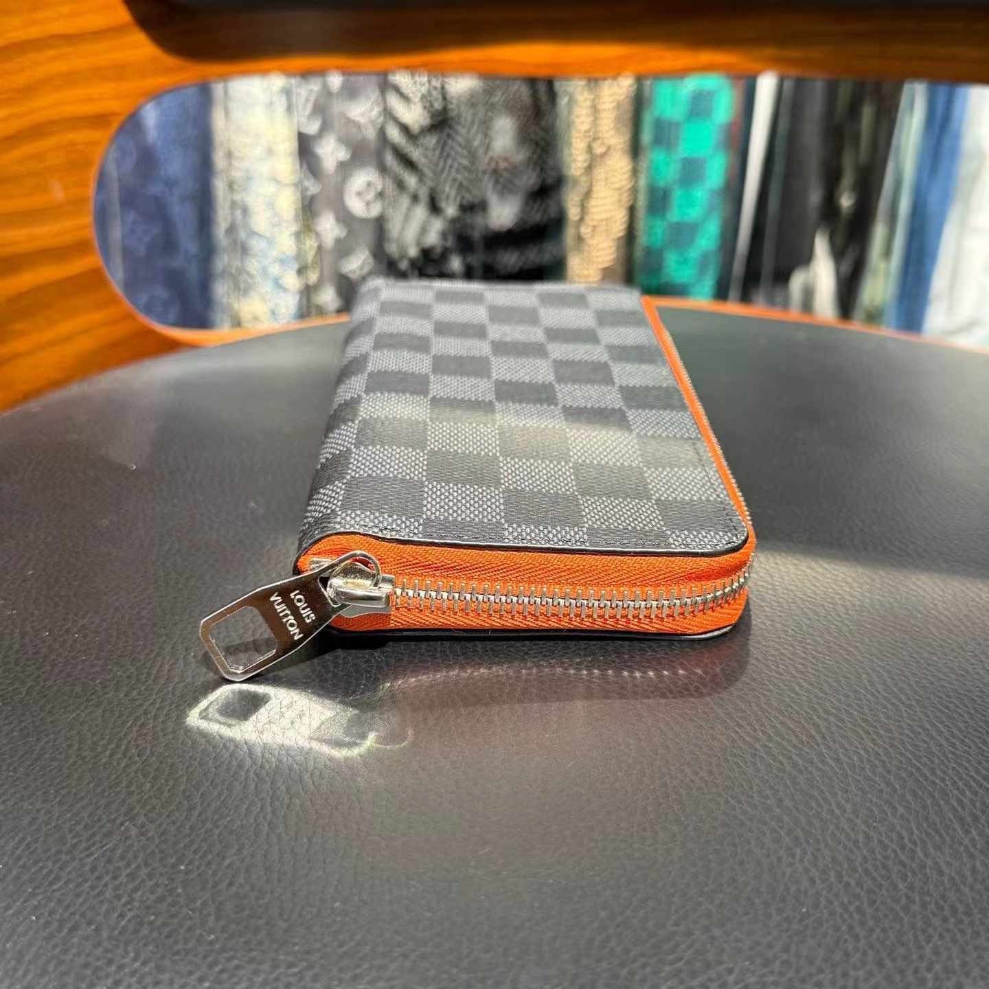 Louis Vuitton Louis Vuitton Checkered Pattern Wallet Size ONE SIZE - 5 Thumbnail