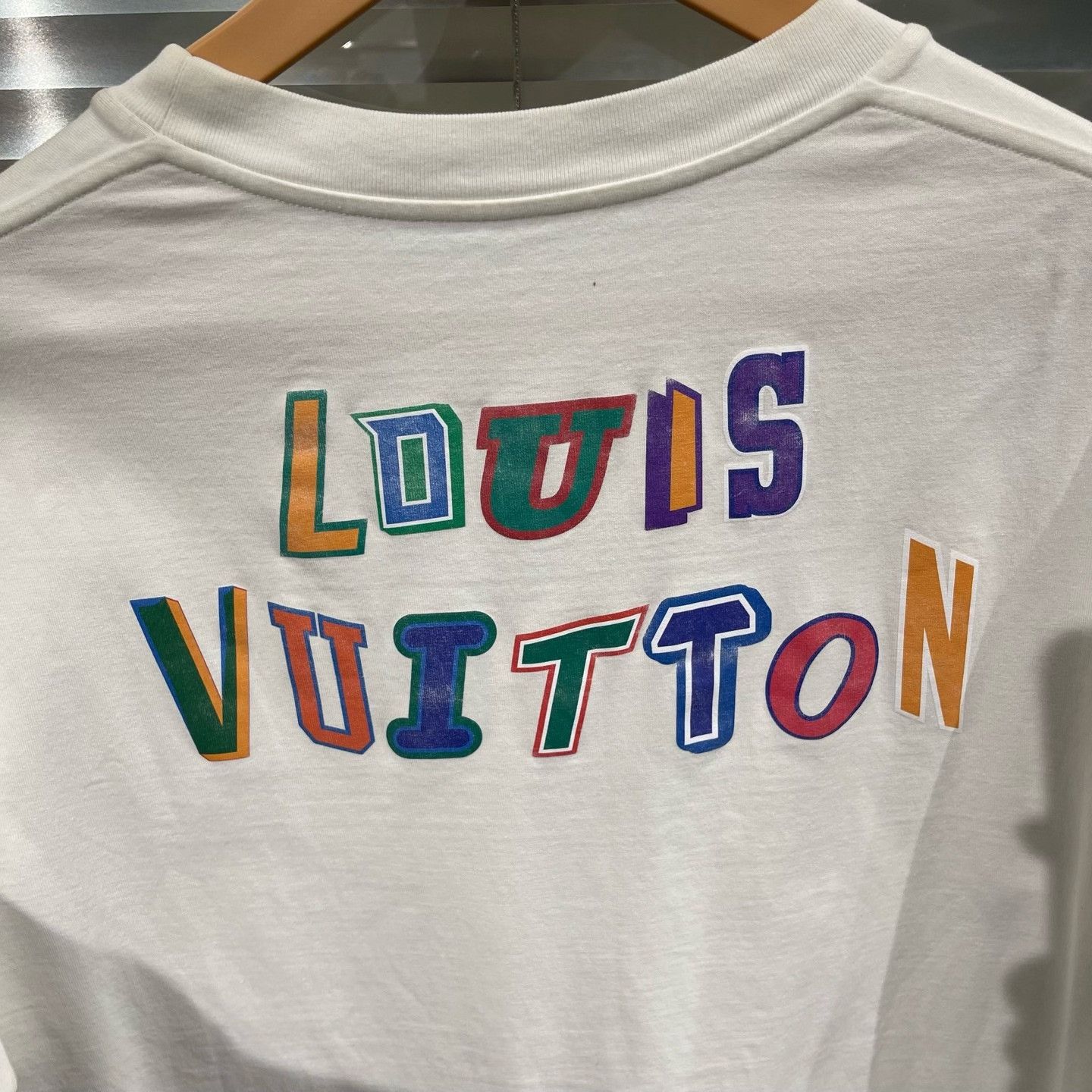Louis Vuitton Louis Vuitton NBA Logo Print T-Shirt Size US M / EU 48-50 / 2 - 6 Thumbnail