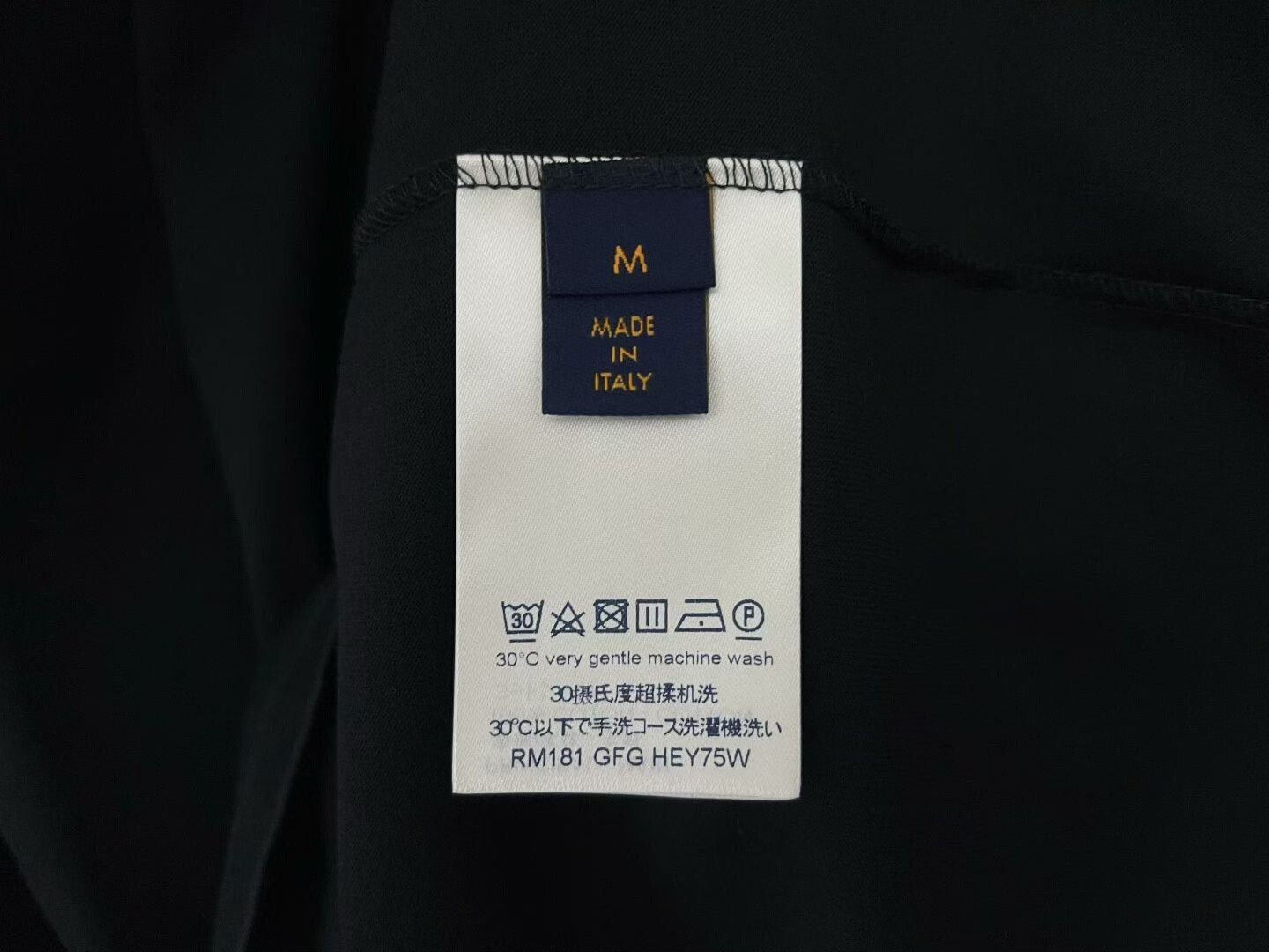 Louis Vuitton Louis Vuitton LV Logo High-Neck Short-Sleeve Top Size US M / EU 48-50 / 2 - 2 Thumbnail
