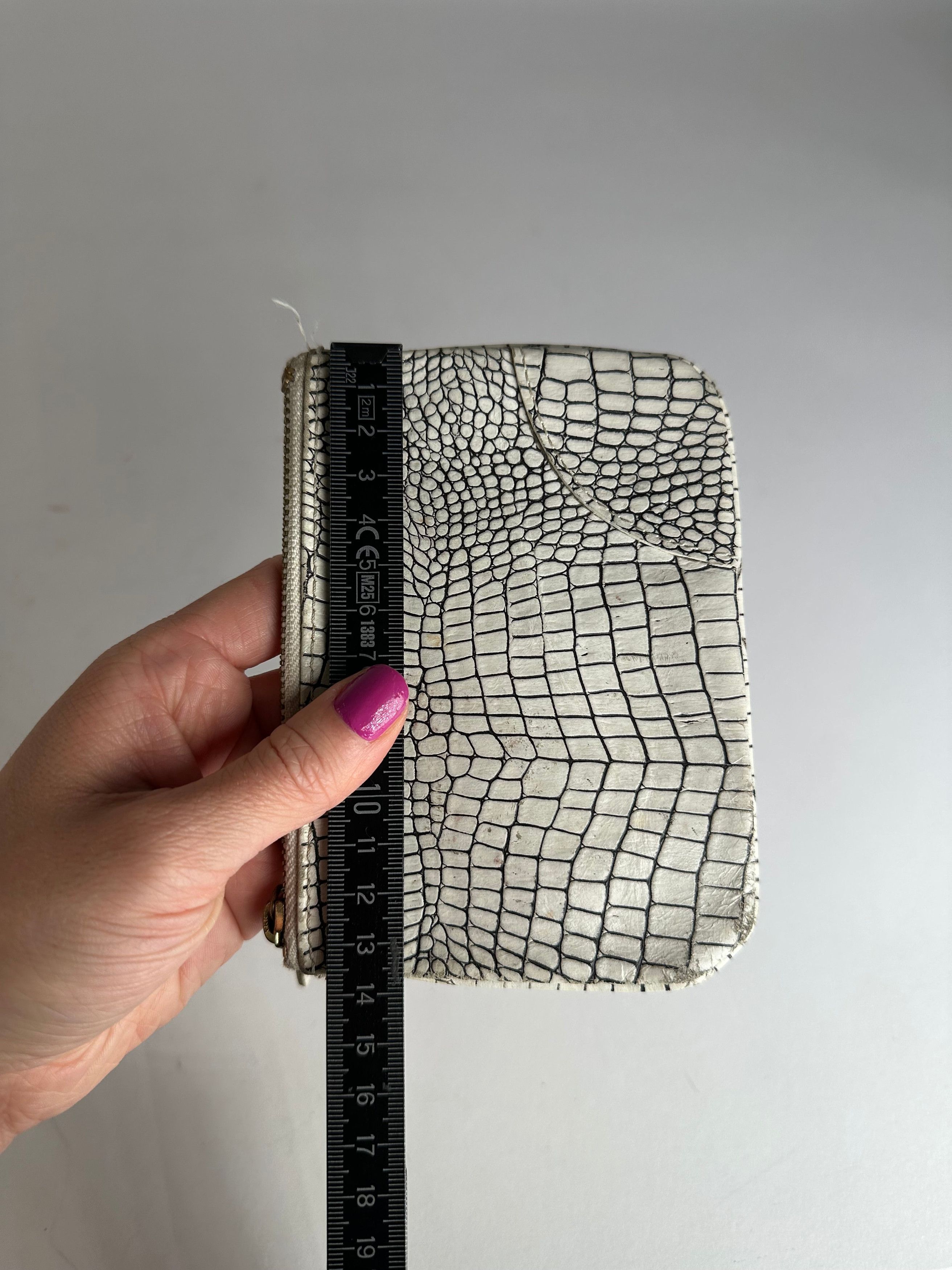 Comme des Garcons Vintage Comme Des Garçons Abstract Leather Clutch White Blac Size ONE SIZE - 7 Thumbnail