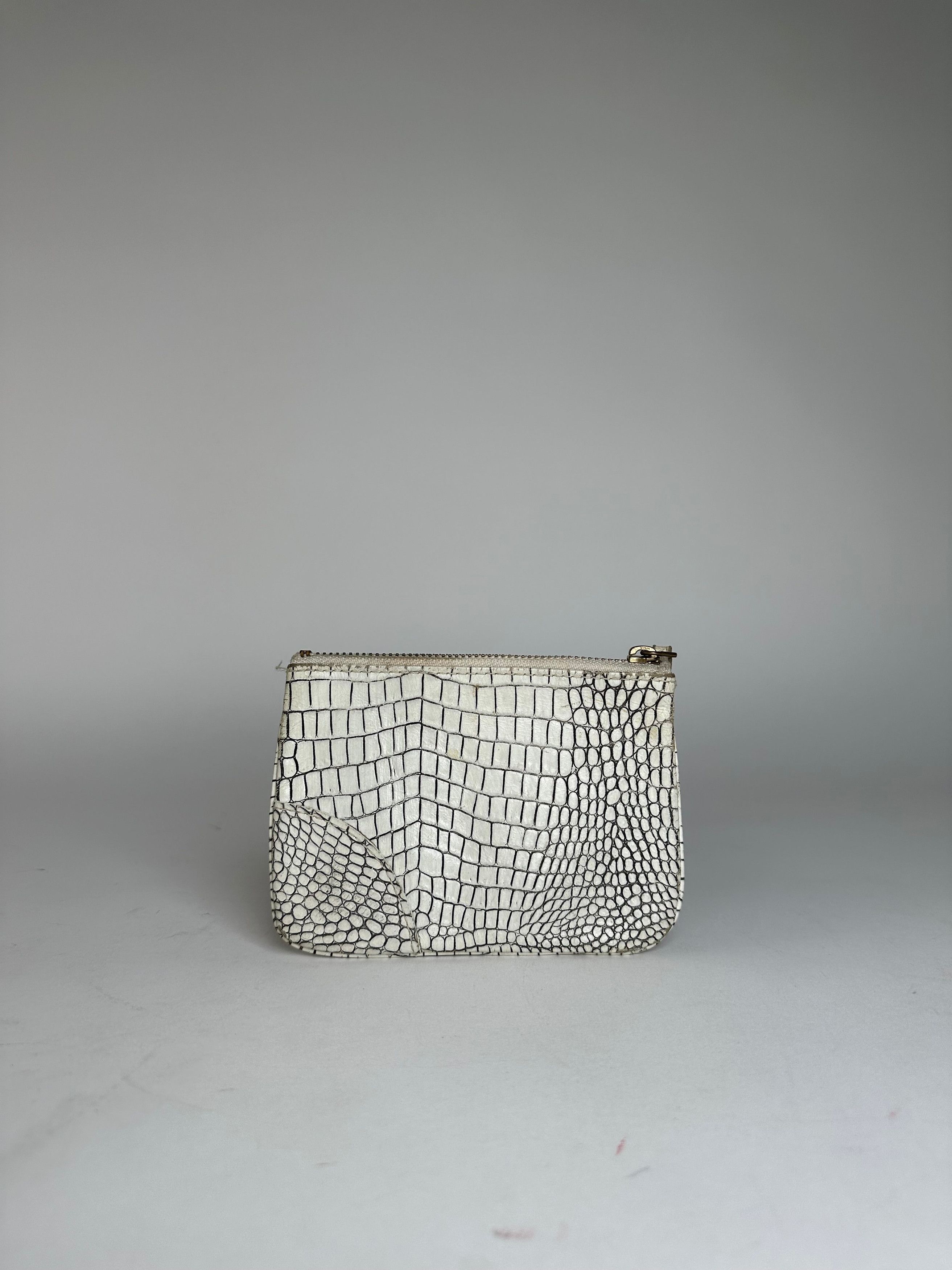 Comme des Garcons Vintage Comme Des Garçons Abstract Leather Clutch White Blac Size ONE SIZE - 9 Thumbnail