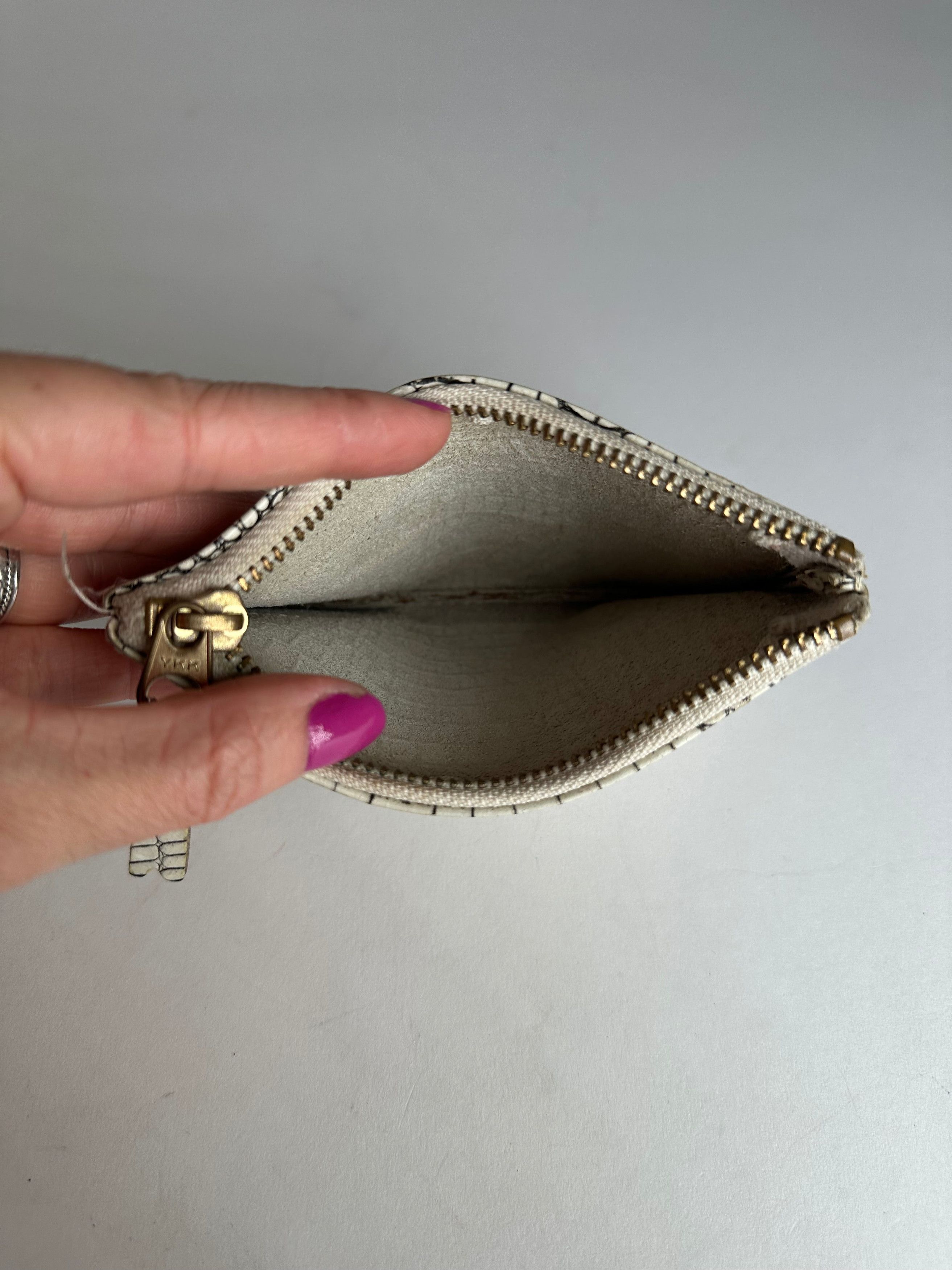 Comme des Garcons Vintage Comme Des Garçons Abstract Leather Clutch White Blac Size ONE SIZE - 5 Thumbnail