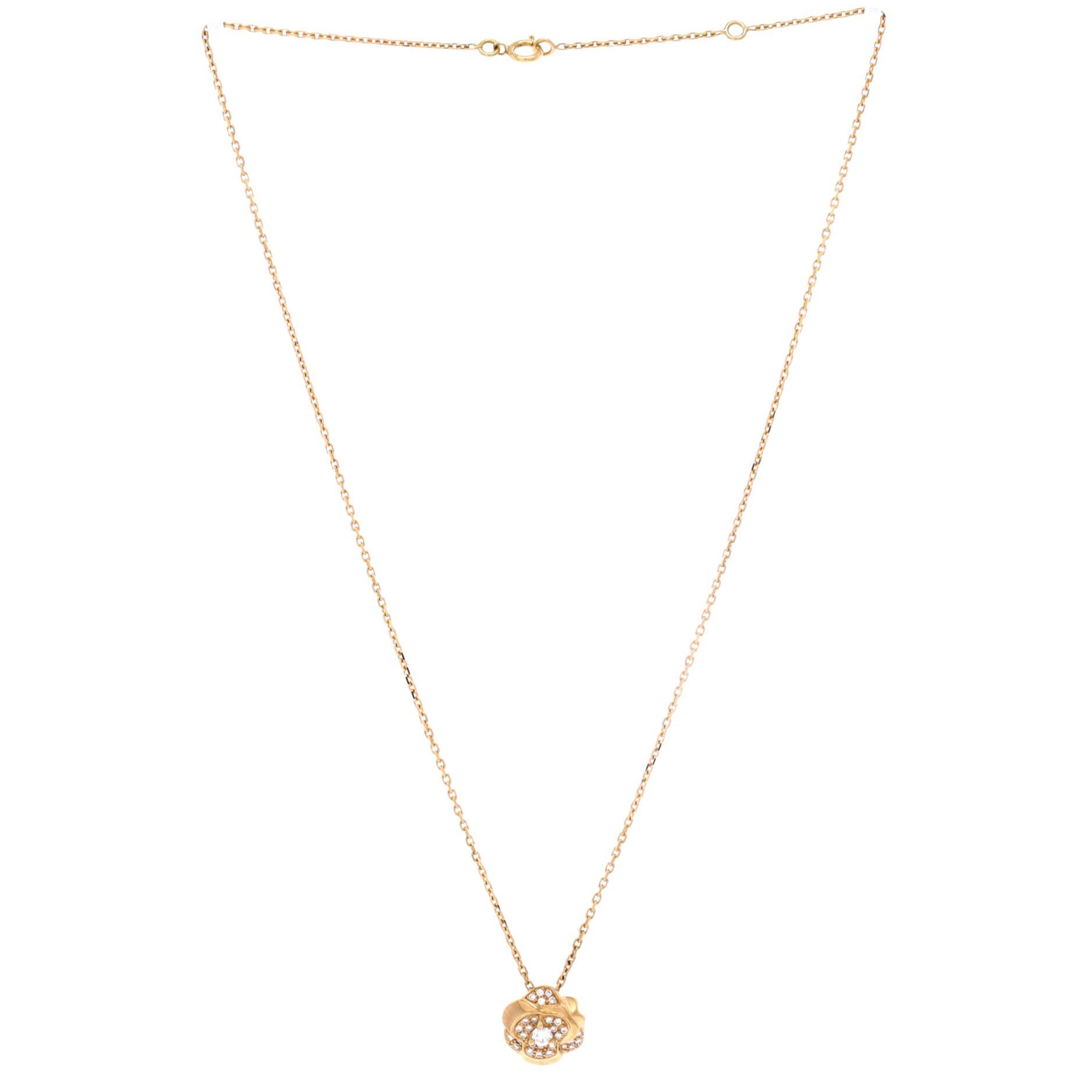 Chanel Camellia Pendant Necklace Size ONE SIZE - 2 Thumbnail