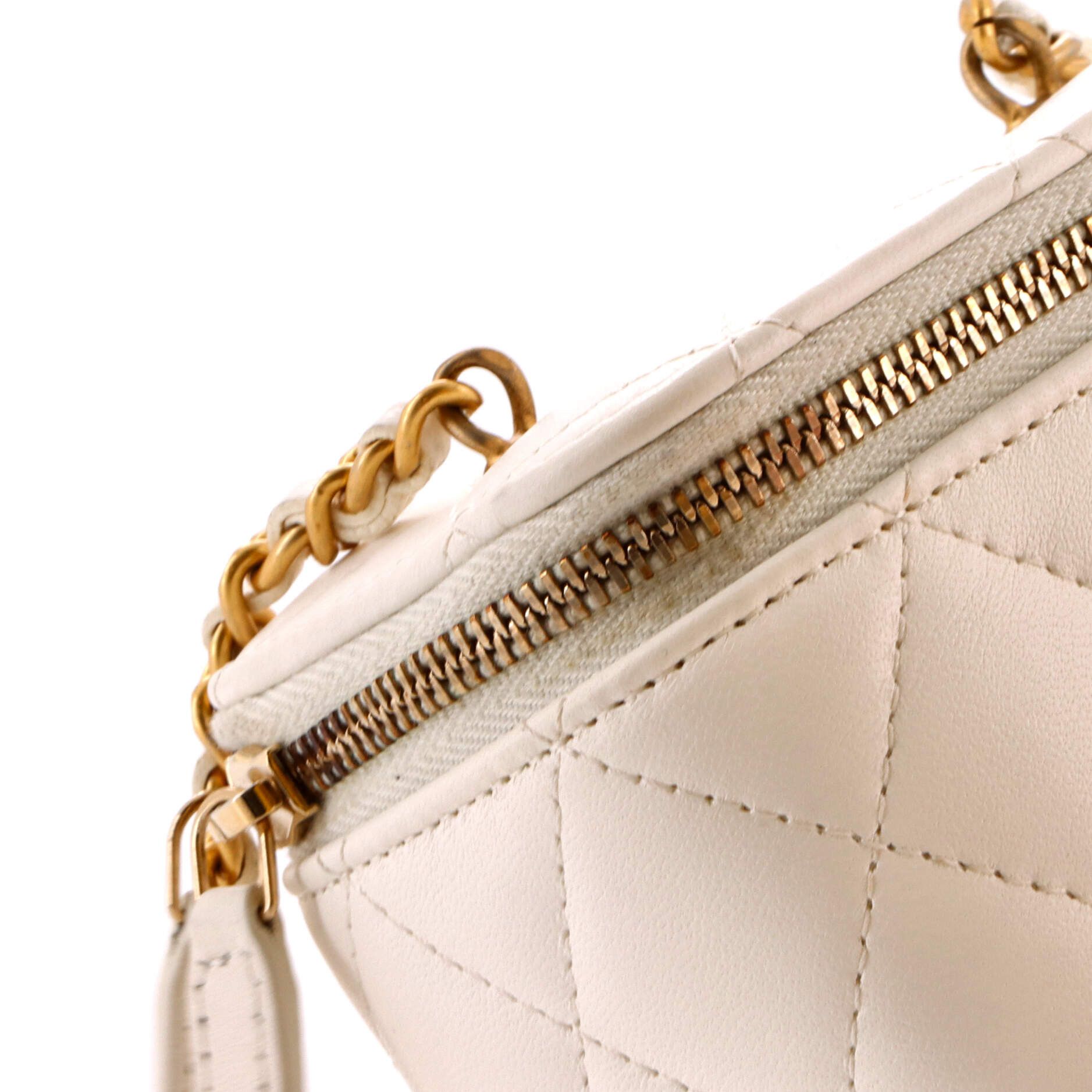 Chanel Pearl Crush Vanity Case with Chain Size ONE SIZE - 6 Thumbnail