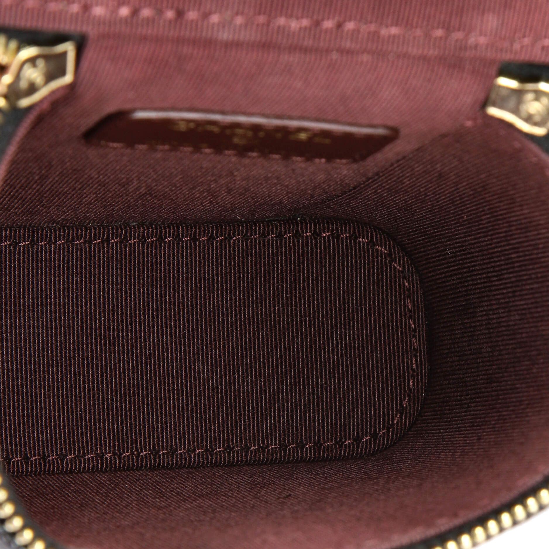 Chanel Vertical Classic Vanity Case with Chain Size ONE SIZE - 5 Thumbnail