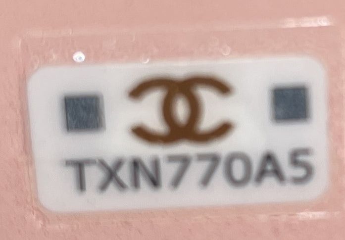 Chanel Handle with Care Round Vanity Case with Chain Size ONE SIZE - 8 Thumbnail