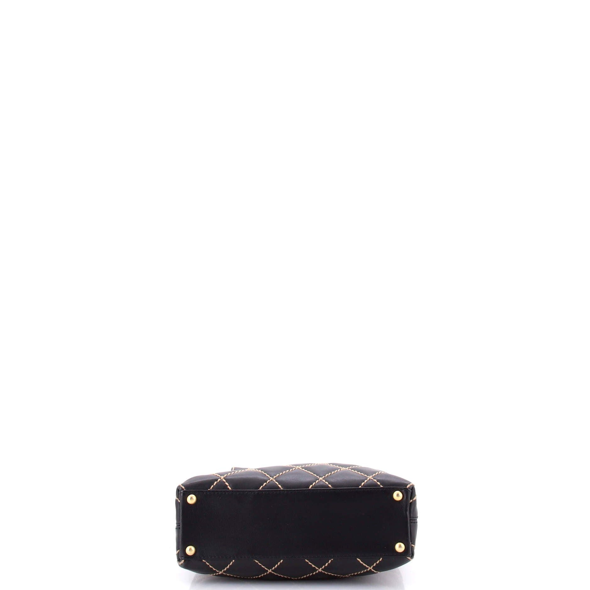 Chanel Surpique Tote Size ONE SIZE - 4 Thumbnail