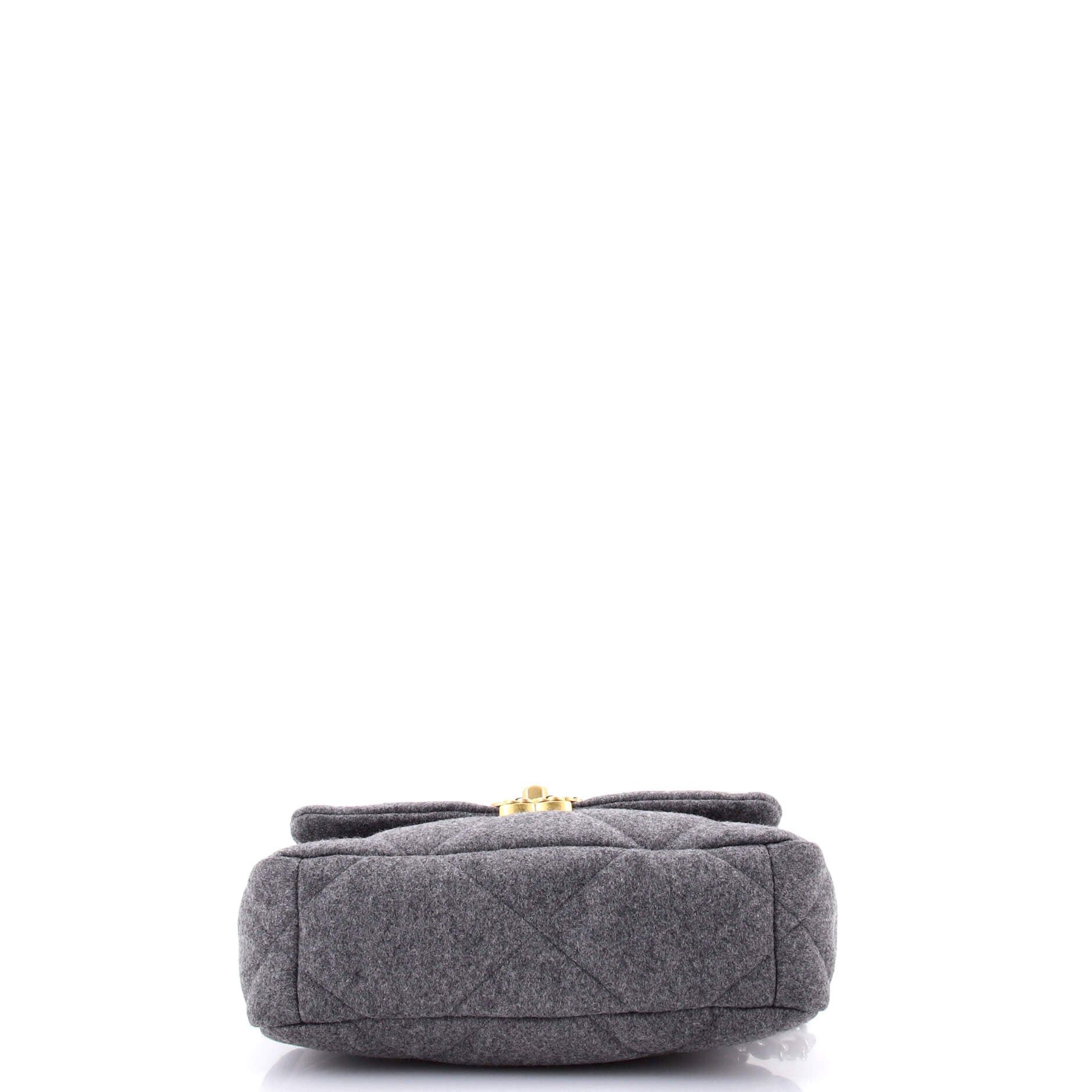 Chanel 19 Flap Bag Size ONE SIZE - 4 Thumbnail