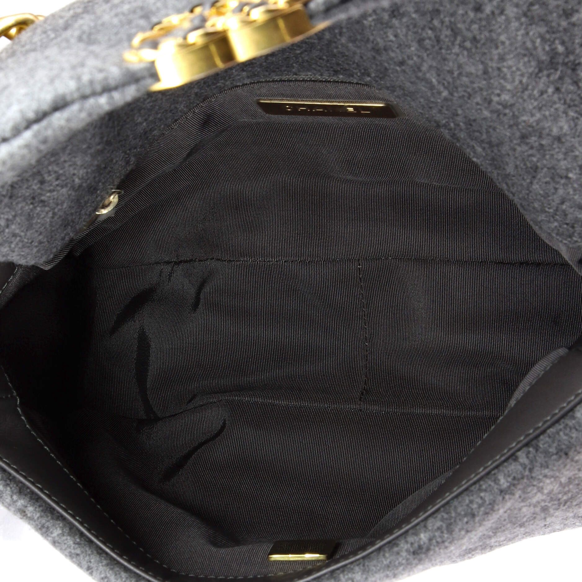 Chanel 19 Flap Bag Size ONE SIZE - 5 Thumbnail