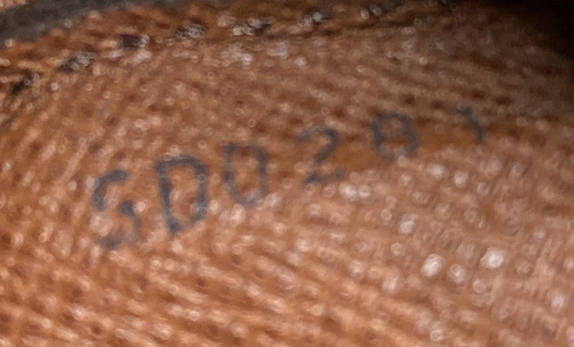 Louis Vuitton Key Pouch Size ONE SIZE - 9 Thumbnail