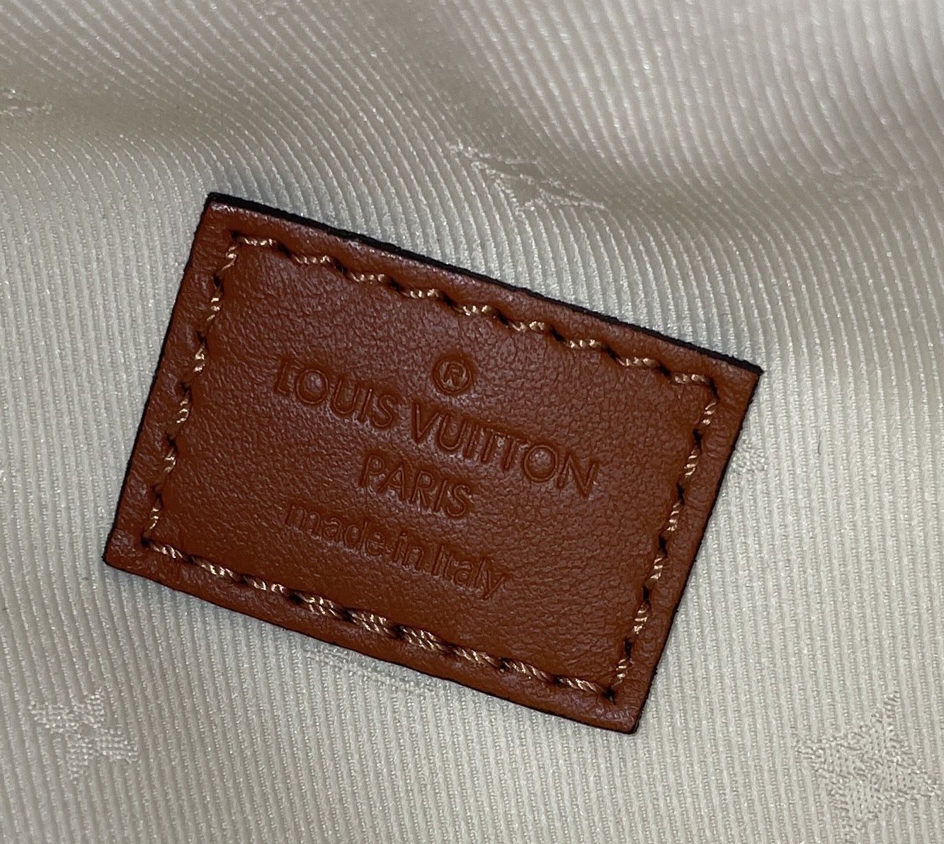 Louis Vuitton Bum Bag Size ONE SIZE - 9 Thumbnail