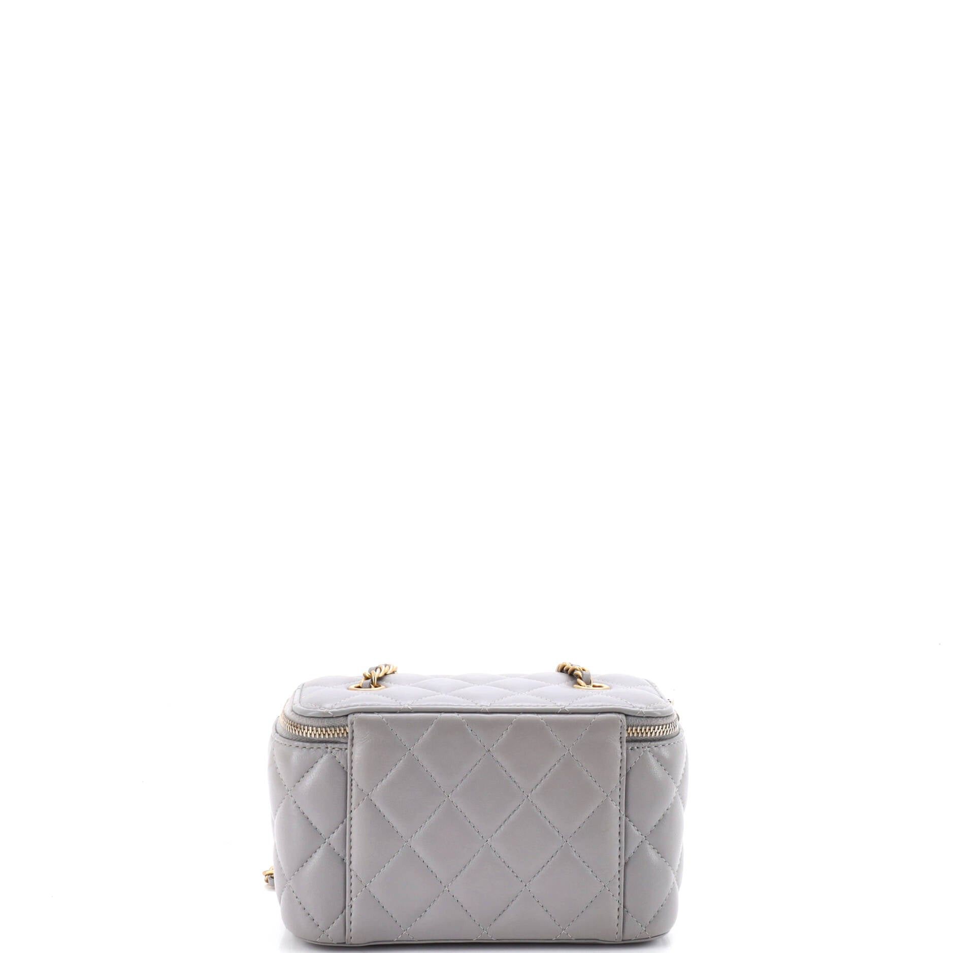 Chanel Pearl Crush Vanity Case with Chain Size ONE SIZE - 3 Thumbnail