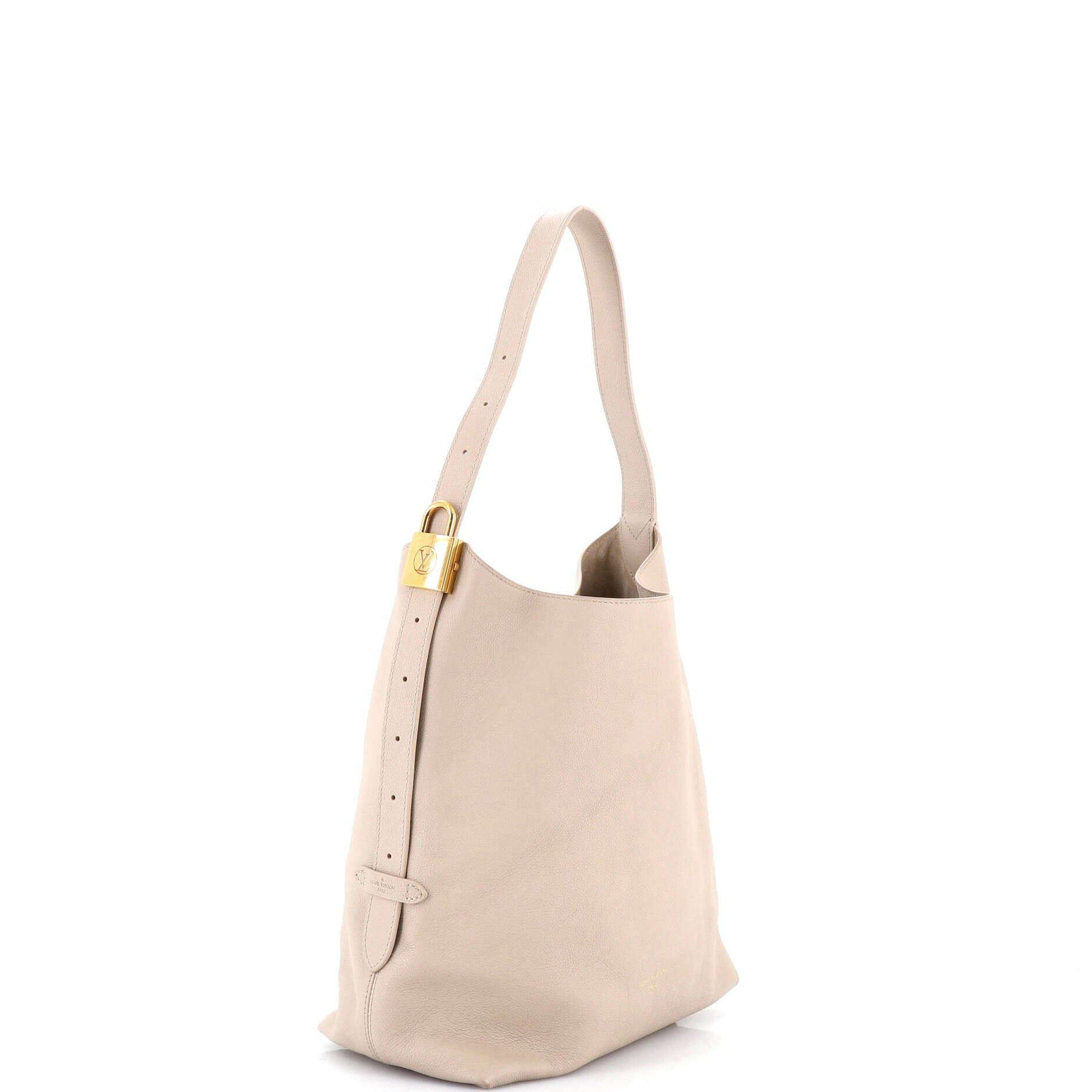 Louis Vuitton Low Key Hobo Size ONE SIZE - 3 Thumbnail