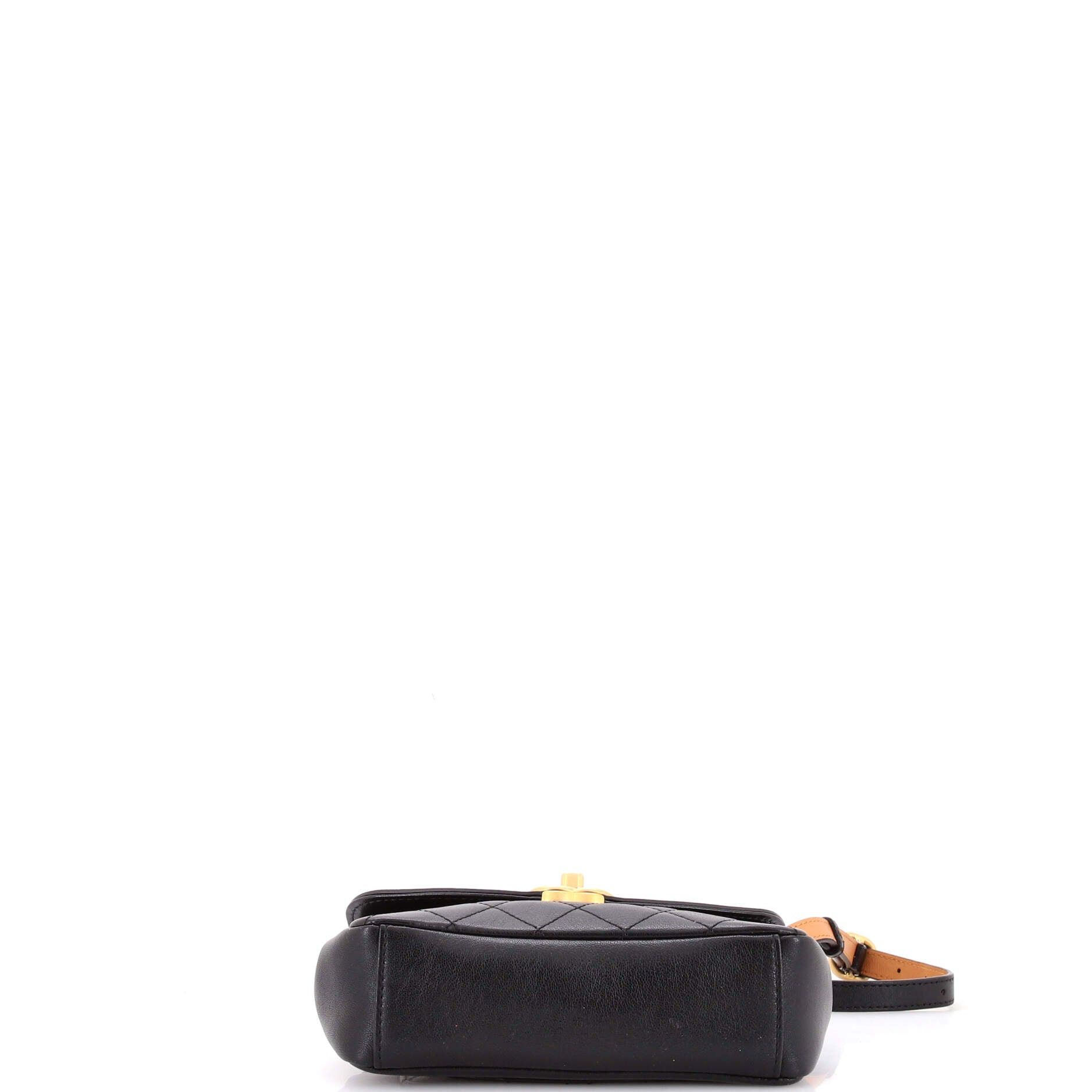 Chanel Curved Flap Bag Size ONE SIZE - 4 Thumbnail