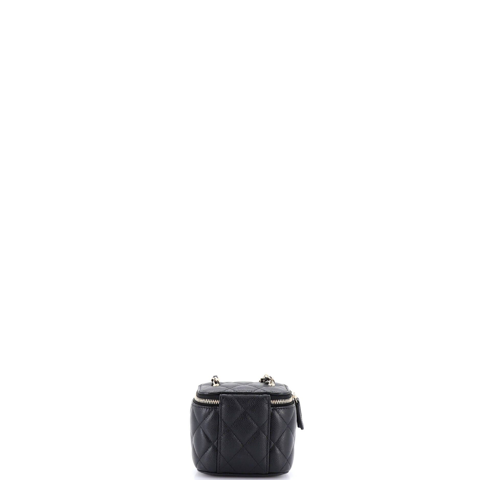 Chanel Tiny CC Link Vanity Case with Chain Size ONE SIZE - 4 Thumbnail