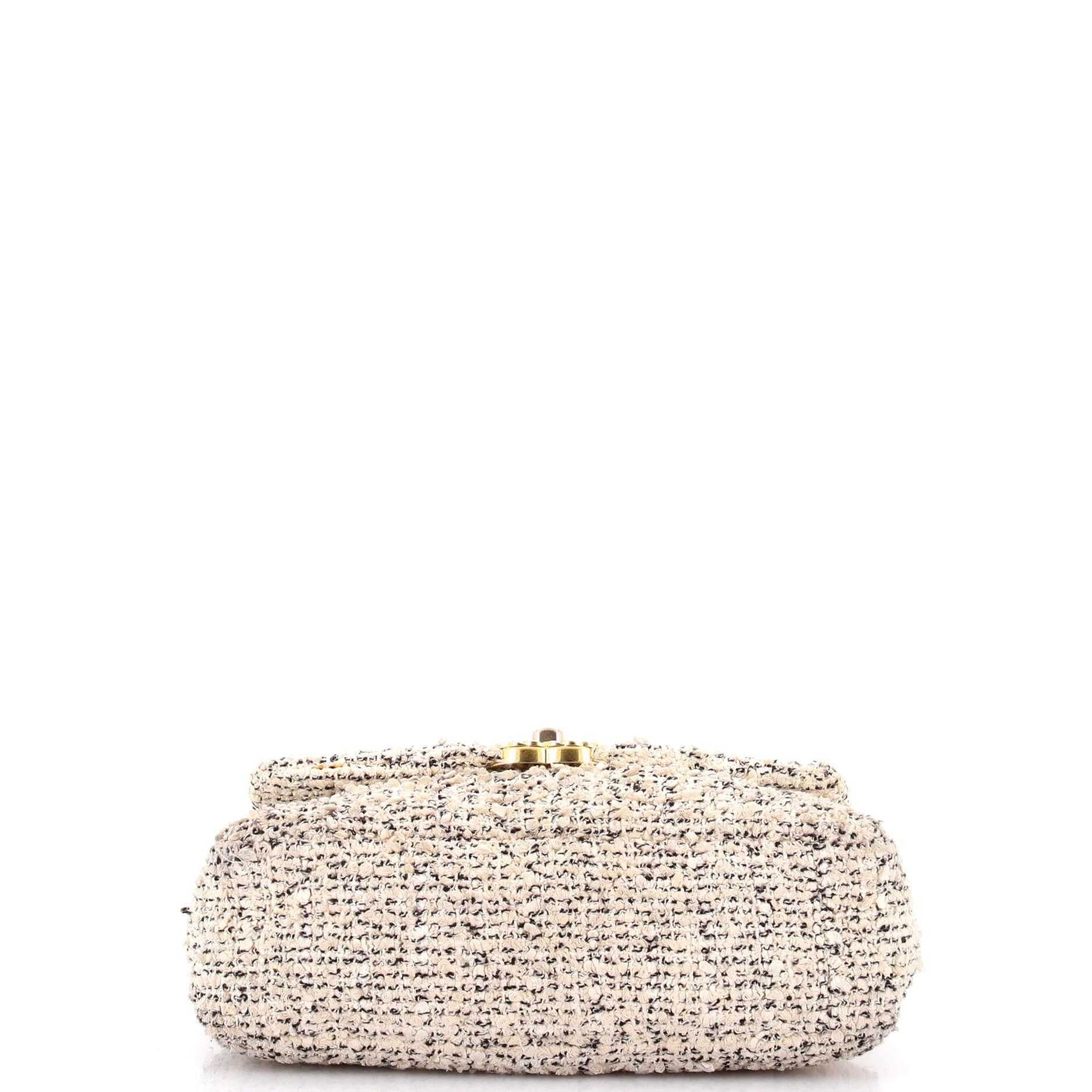 Chanel 19 Flap Bag Size ONE SIZE - 4 Thumbnail