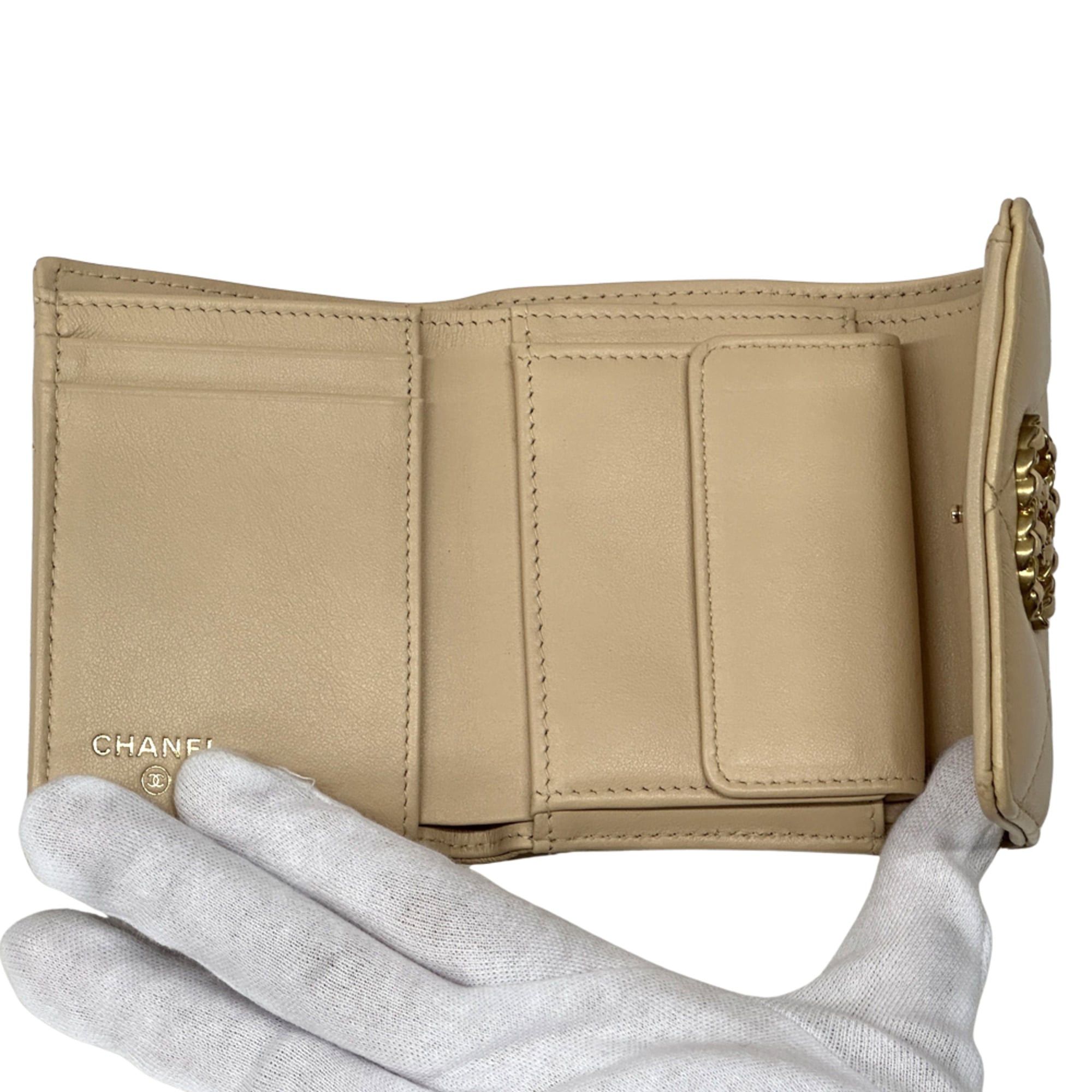 Chanel Chanel Wallet 19 Women's Brand Bi-fold Lambskin Beige Gold Hardware Coco Mark Matelassé Tri-fold Size ONE SIZE - 4 Thumbnail