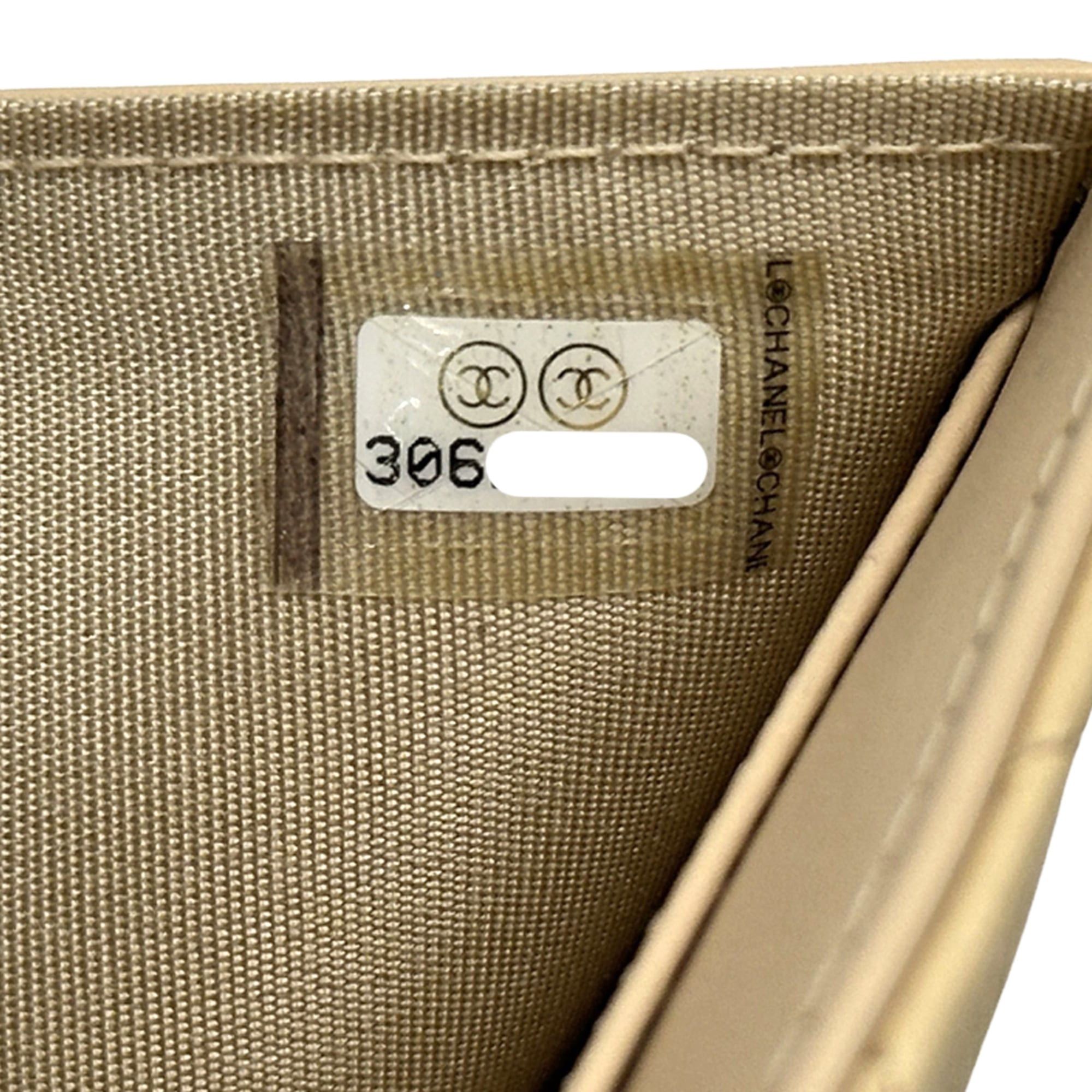 Chanel Chanel Wallet 19 Women's Brand Bi-fold Lambskin Beige Gold Hardware Coco Mark Matelassé Tri-fold Size ONE SIZE - 6 Thumbnail