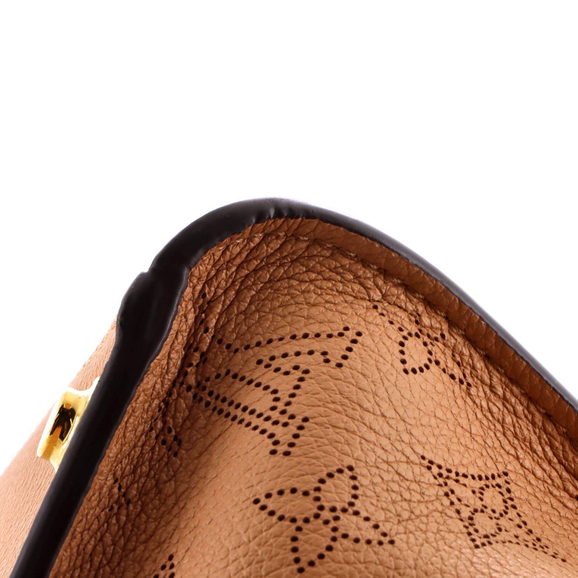 Louis Vuitton On My Side Tote Size ONE SIZE - 6 Thumbnail