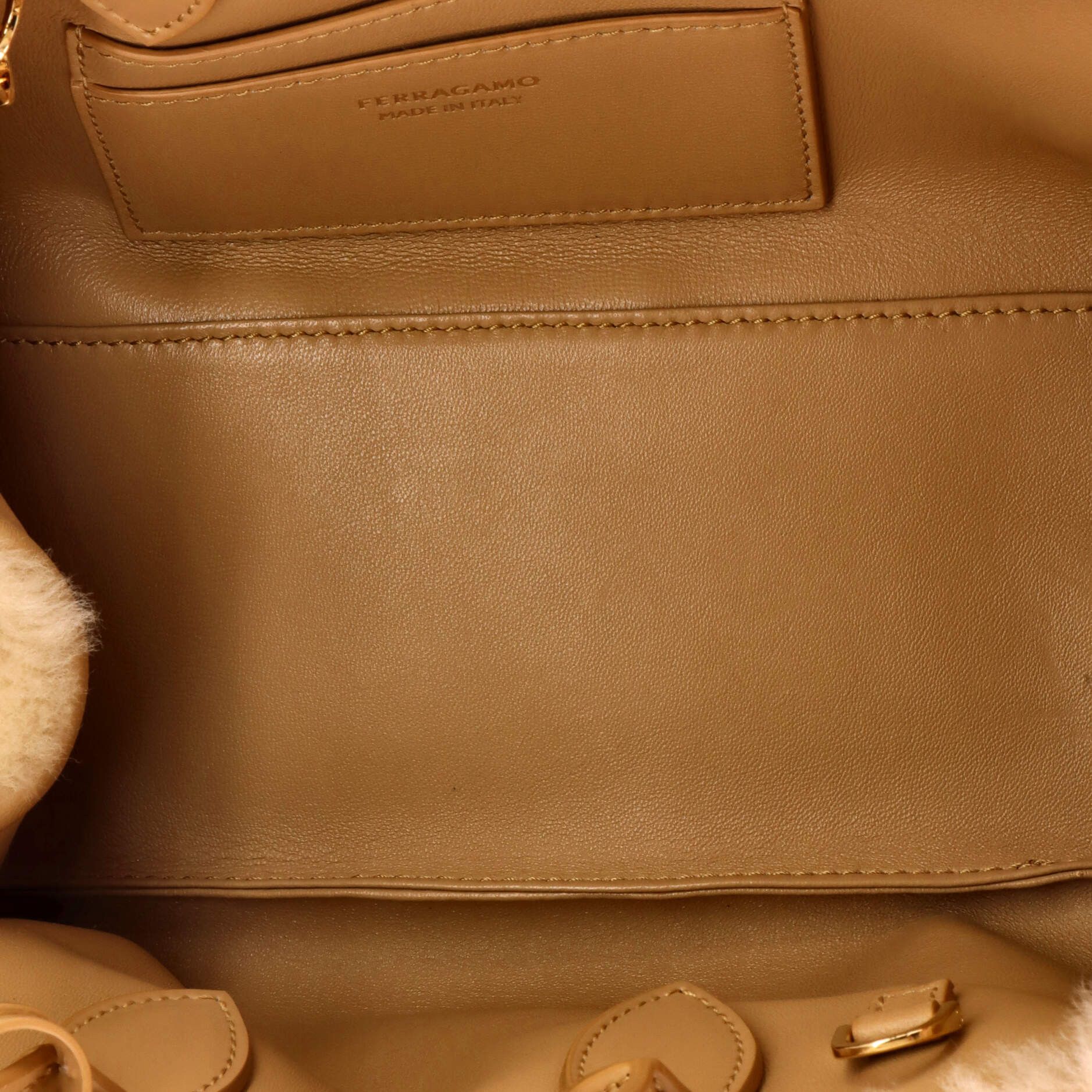 Salvatore Ferragamo Hug Top Handle Bag Size ONE SIZE - 5 Thumbnail