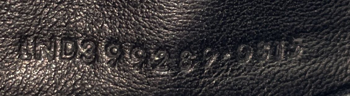 Saint Laurent Paris Classic Monogram Crossbody Bag Size ONE SIZE - 8 Thumbnail