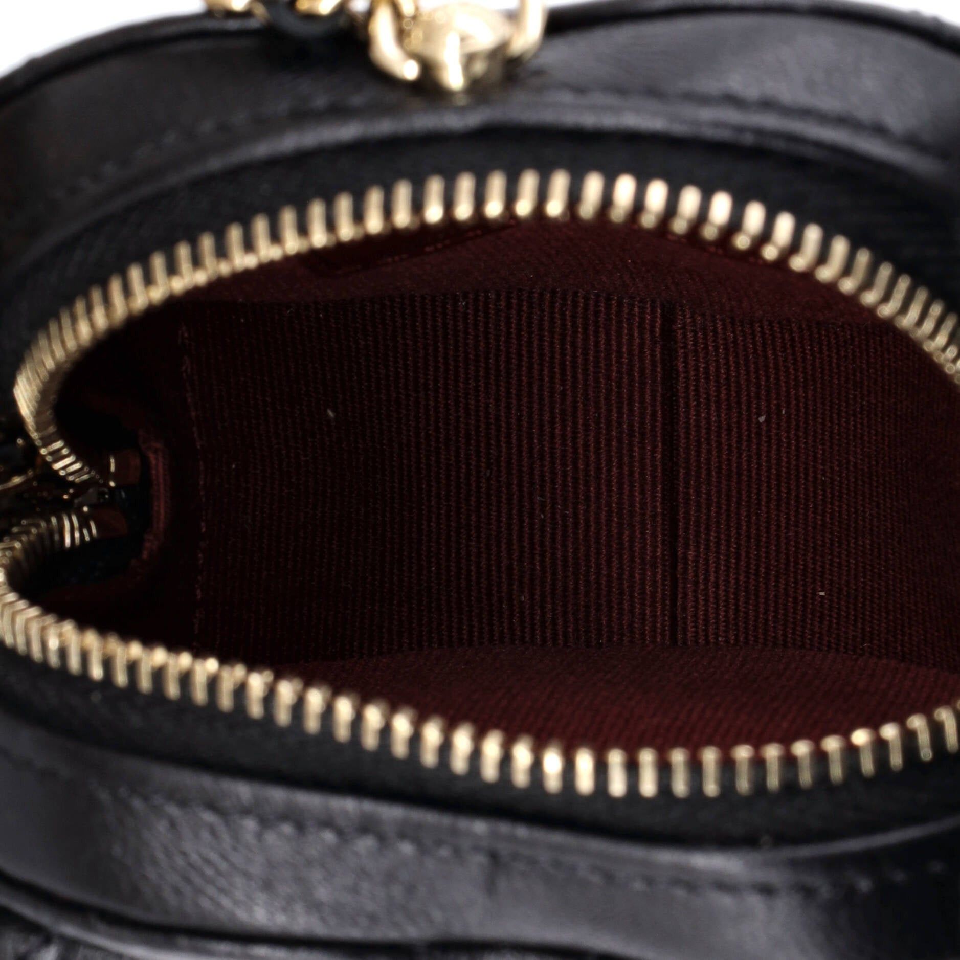 Chanel CC in Love Heart Chain Necklace Zip Coin Purse Size ONE SIZE - 6 Thumbnail