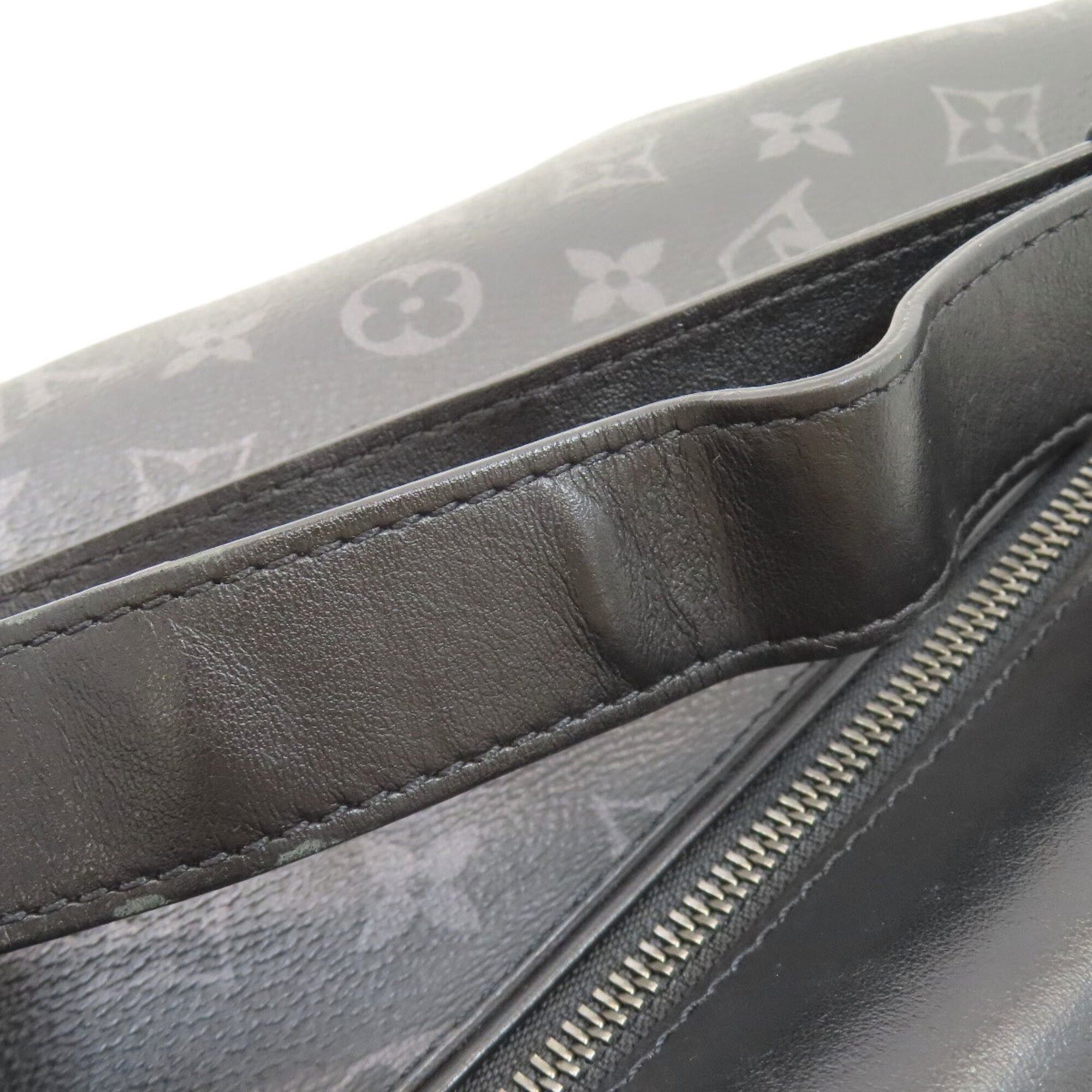 Louis Vuitton Louis Vuitton M46035 Discovery Bum Bag Body Monogram Eclipse Women's LOUIS VUITTON Size ONE SIZE - 14 Thumbnail