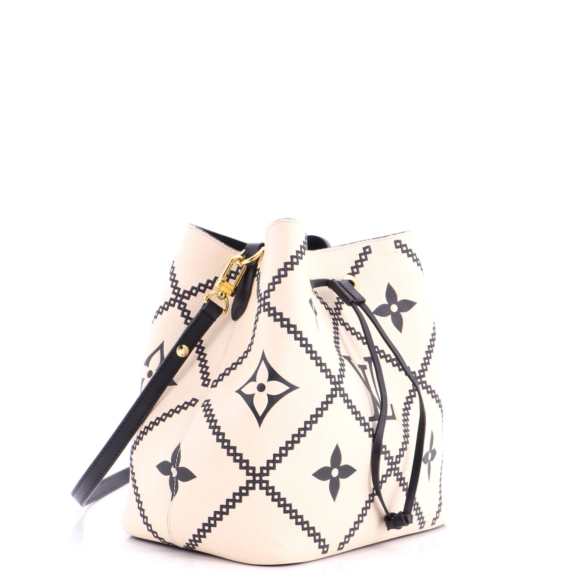 Louis Vuitton NeoNoe Handbag Size ONE SIZE - 2 Thumbnail
