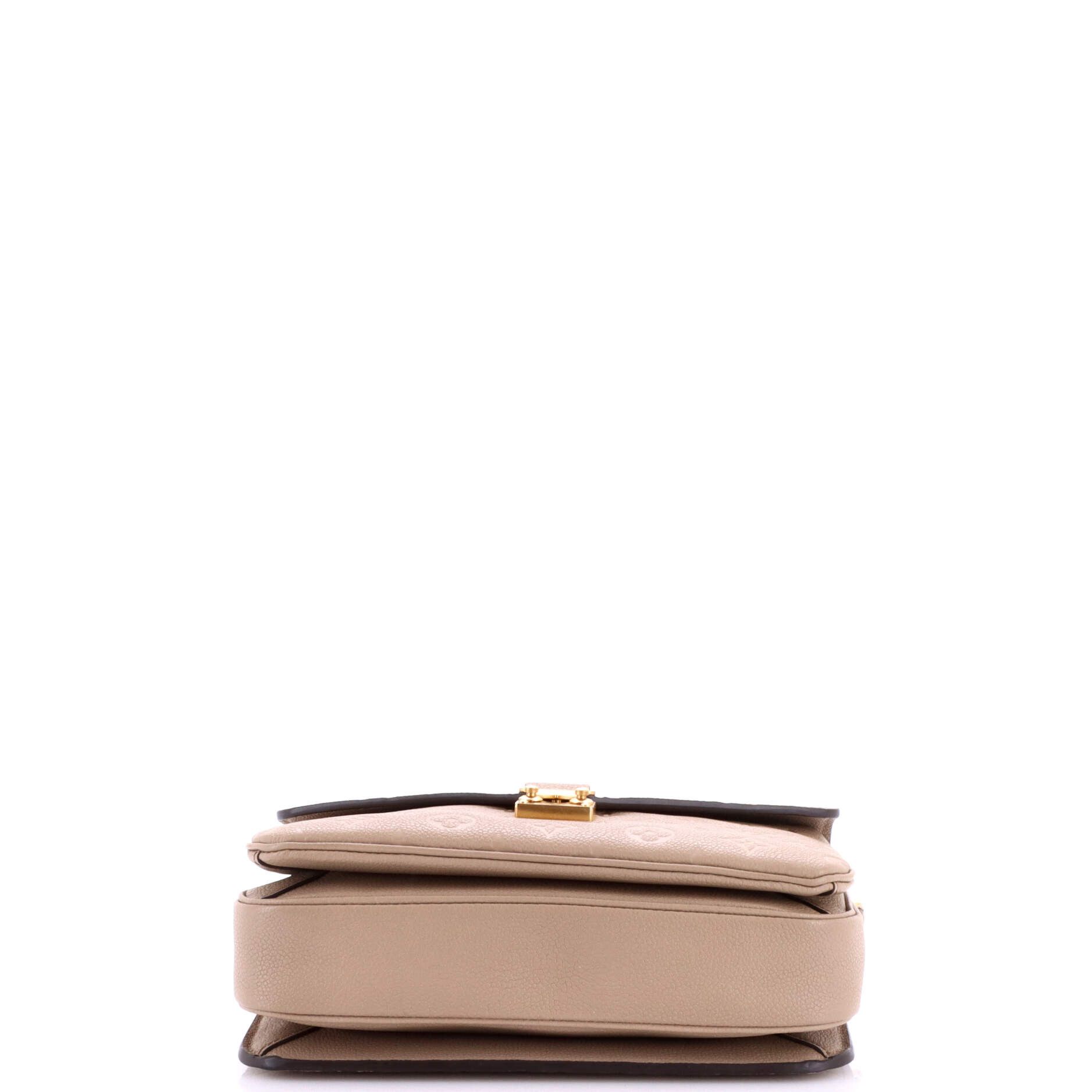 Louis Vuitton Pochette Metis Size ONE SIZE - 4 Thumbnail