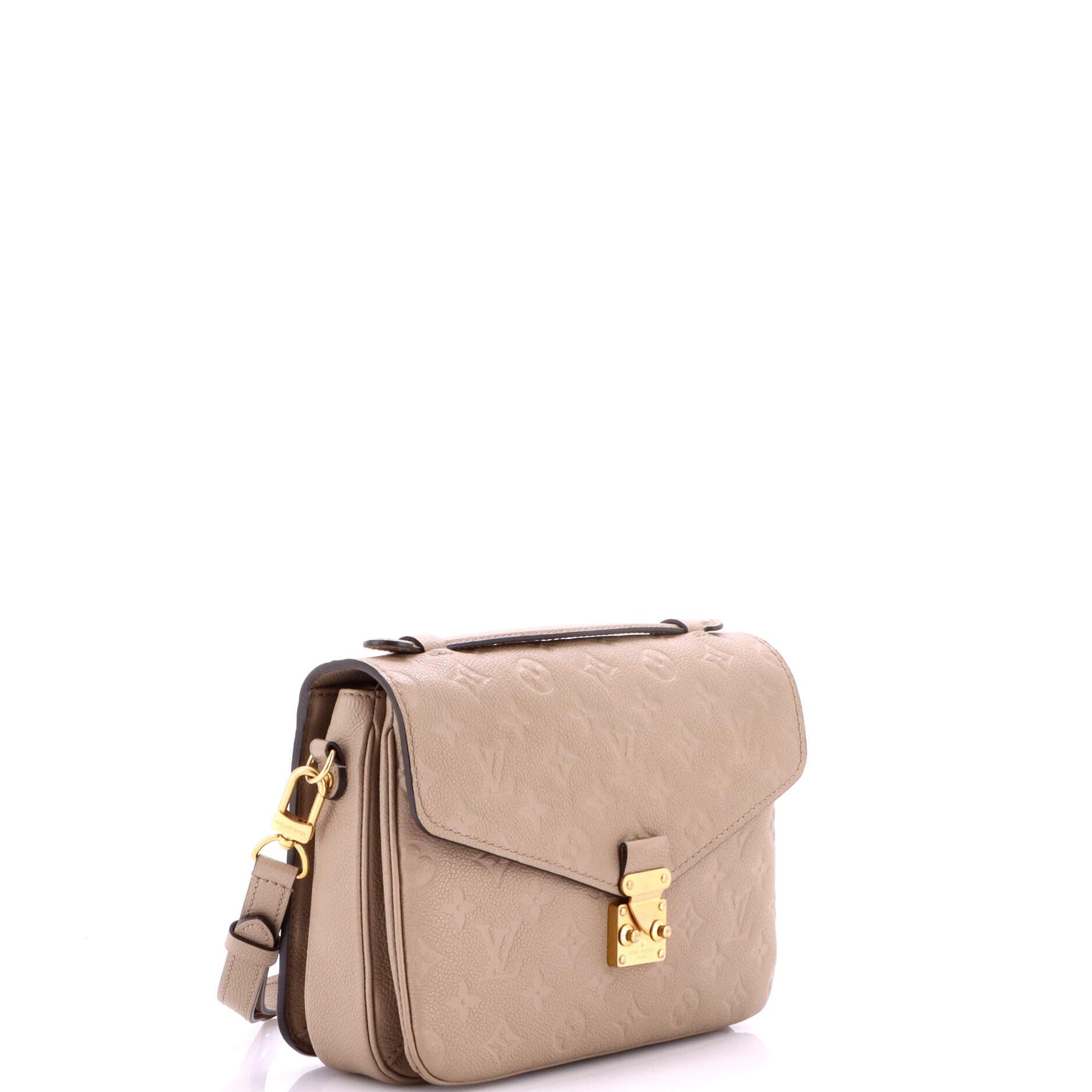 Louis Vuitton Pochette Metis Size ONE SIZE - 2 Thumbnail