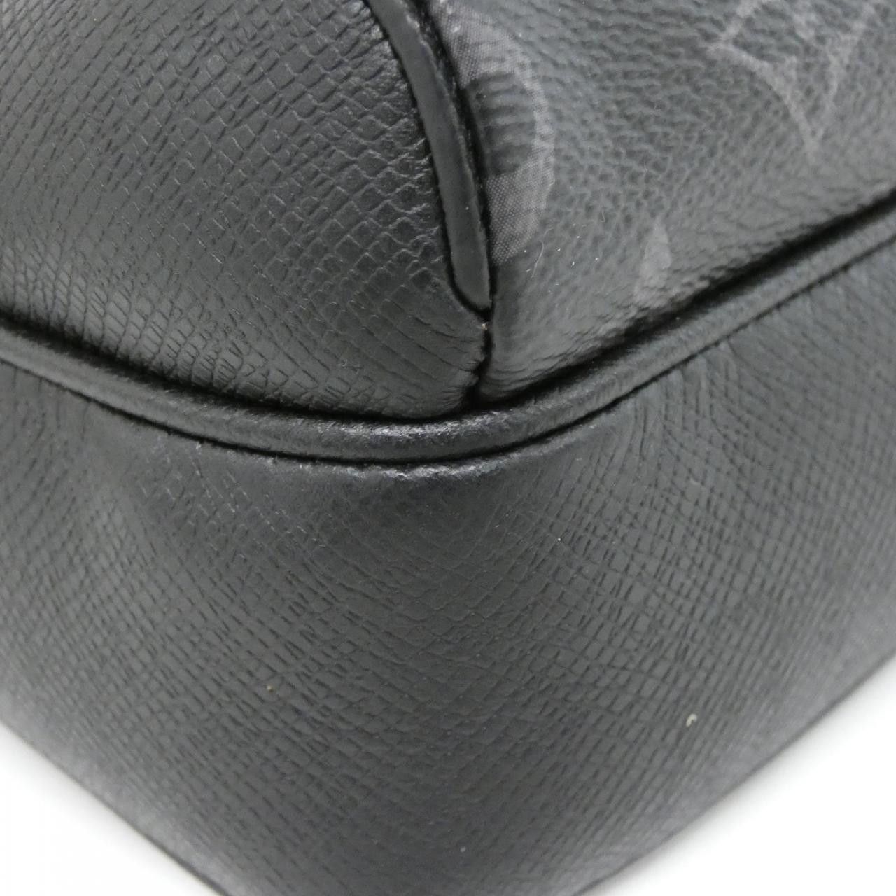 Louis Vuitton Louis Vuitton Louis Vuitton Taiga Rama Messenger Shoulder Bag Textile Shoulder Bag M30233 DUTY FREE for USA Size ONE SIZE - 3 Thumbnail