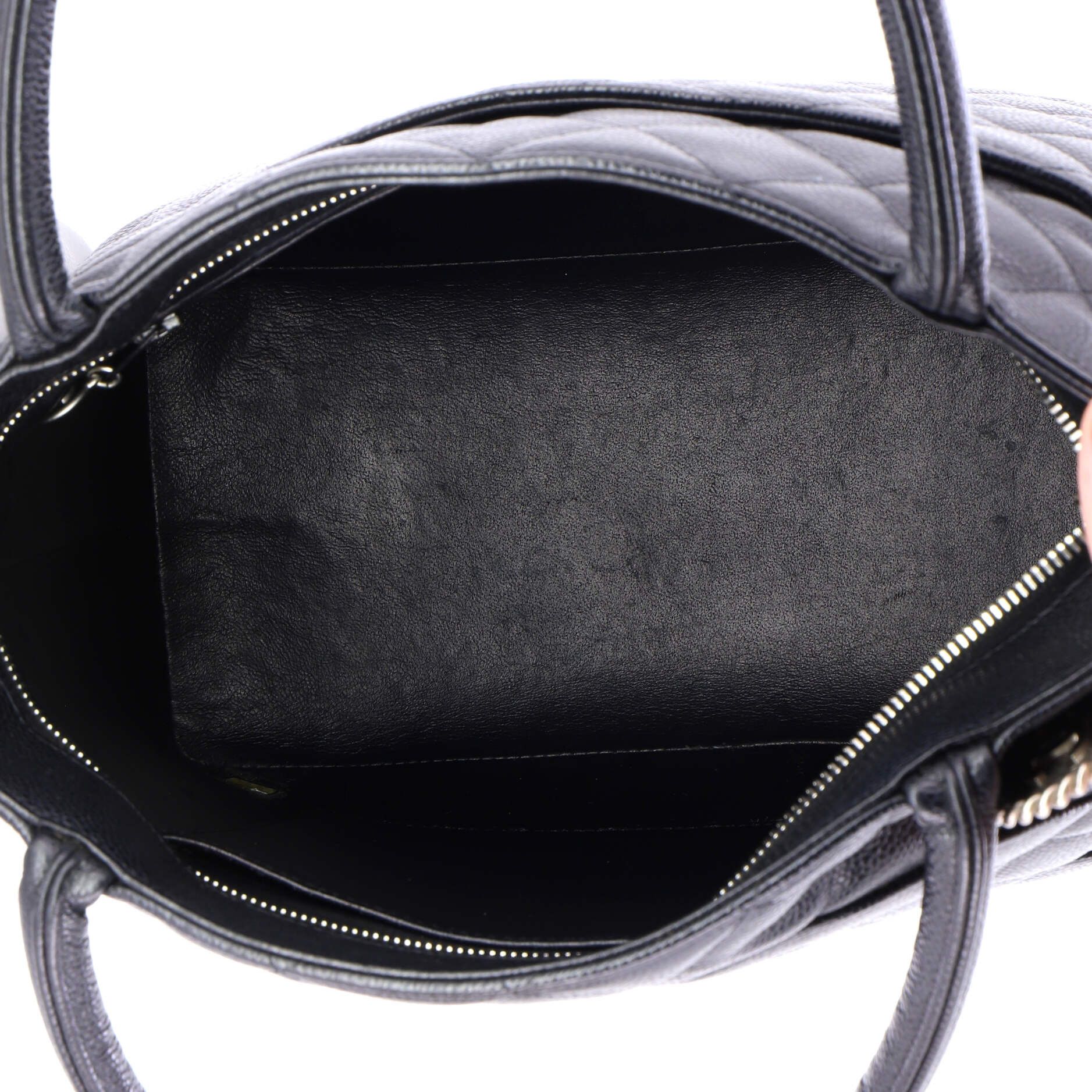 Chanel Medallion Tote Size ONE SIZE - 5 Thumbnail