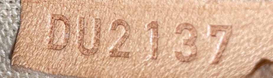 Louis Vuitton Favorite Handbag Size ONE SIZE - 9 Thumbnail