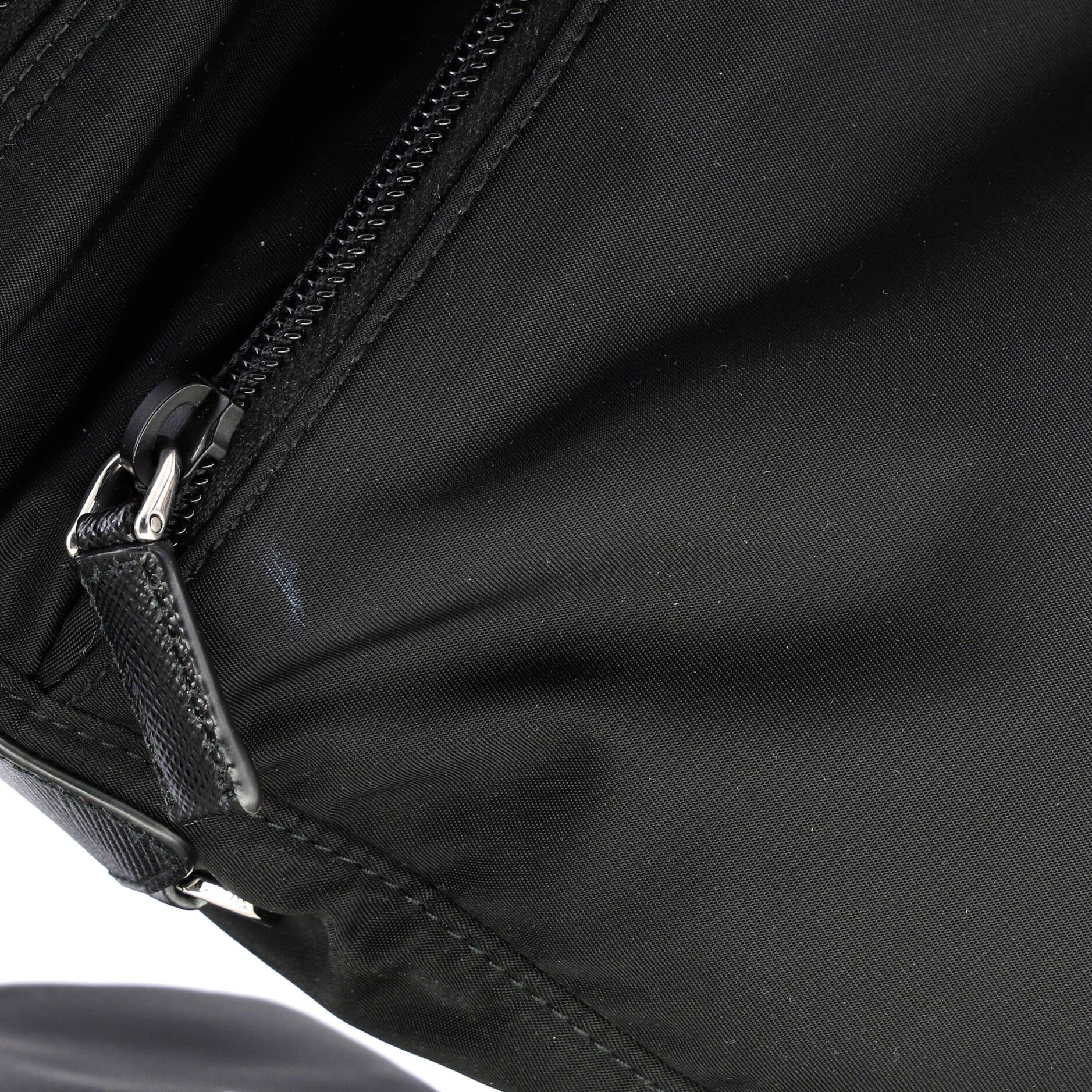 Prada Front Zip Messenger Bag Size ONE SIZE - 7 Thumbnail