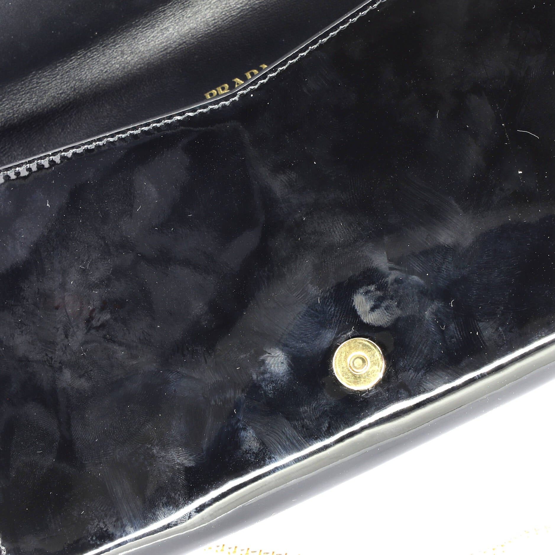 Prada Triangle Logo Envelope Chain Clutch Size ONE SIZE - 7 Thumbnail