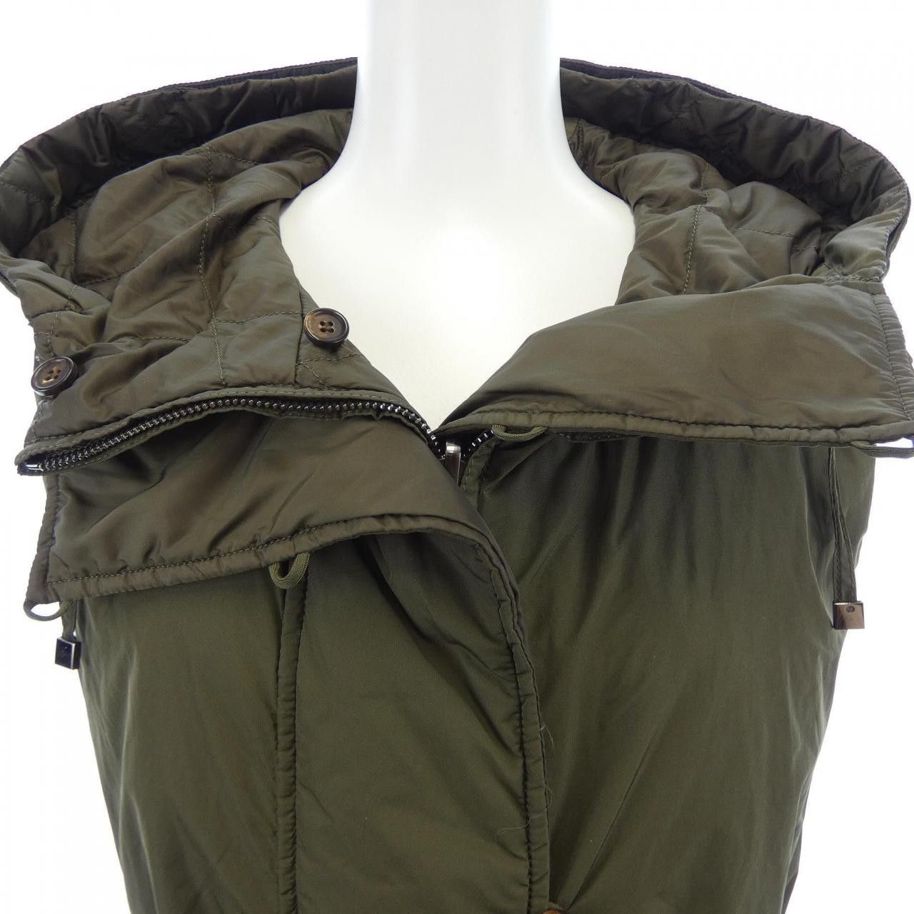 Max Mara Max Mara Max Mara THE CUBE Down Vest Textile Outerwear 929102 DUTY FREE for USA Size ONE SIZE - 5 Thumbnail