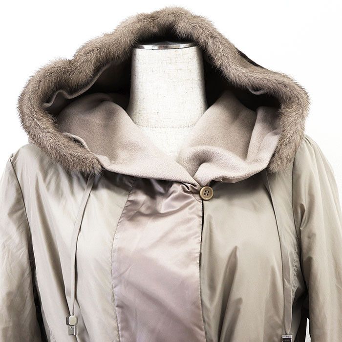 Max Mara Max Mara S Max Mara reversible wool angora rabbit fur hooded coat Textile Outerwear DUTY FREE for USA Size ONE SIZE - 16 Thumbnail