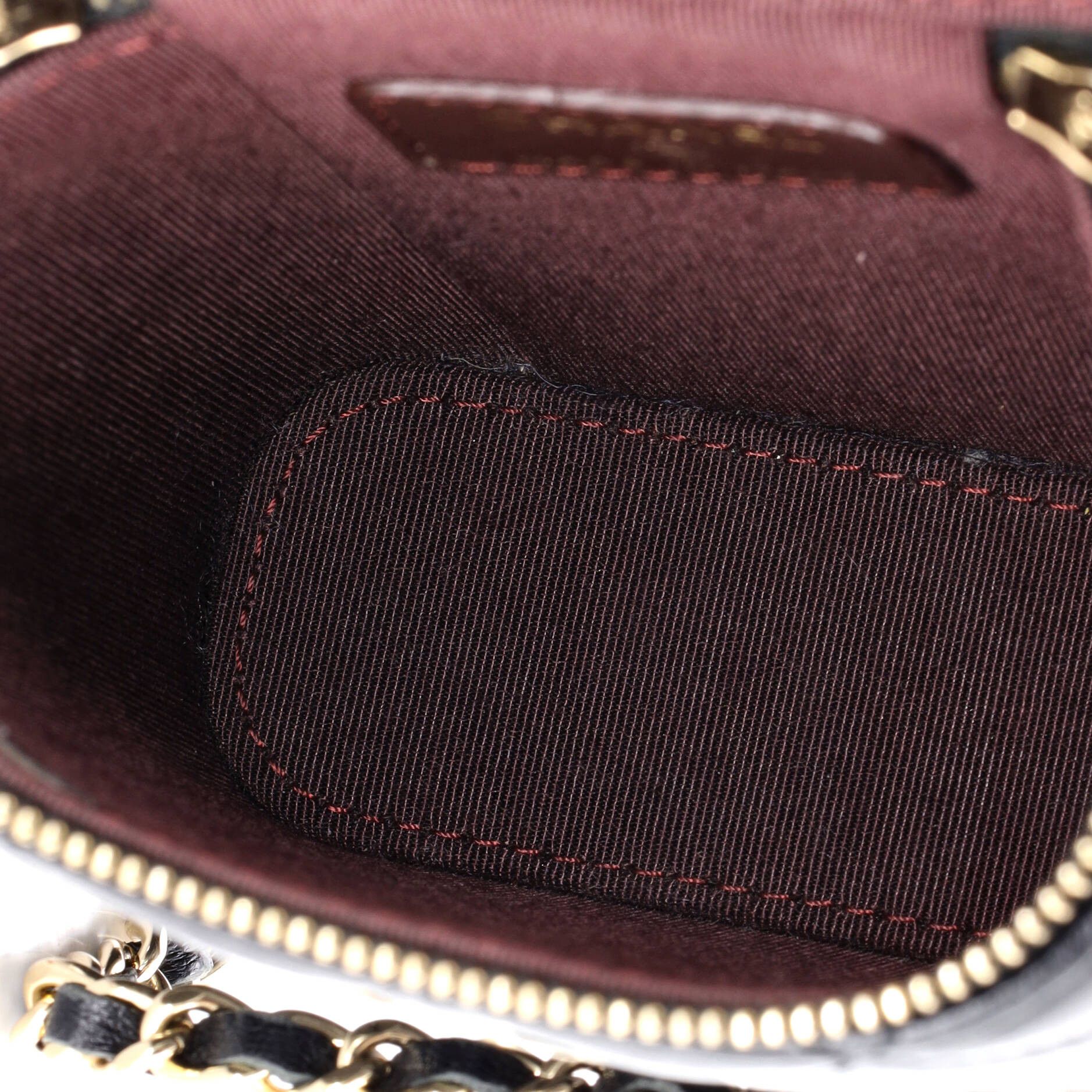 Chanel Vertical Classic Vanity Case with Chain Size ONE SIZE - 5 Thumbnail