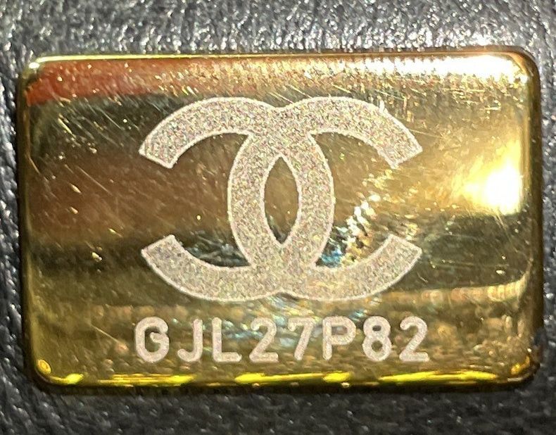 Chanel Heart Charms Flap Bag Size ONE SIZE - 7 Thumbnail