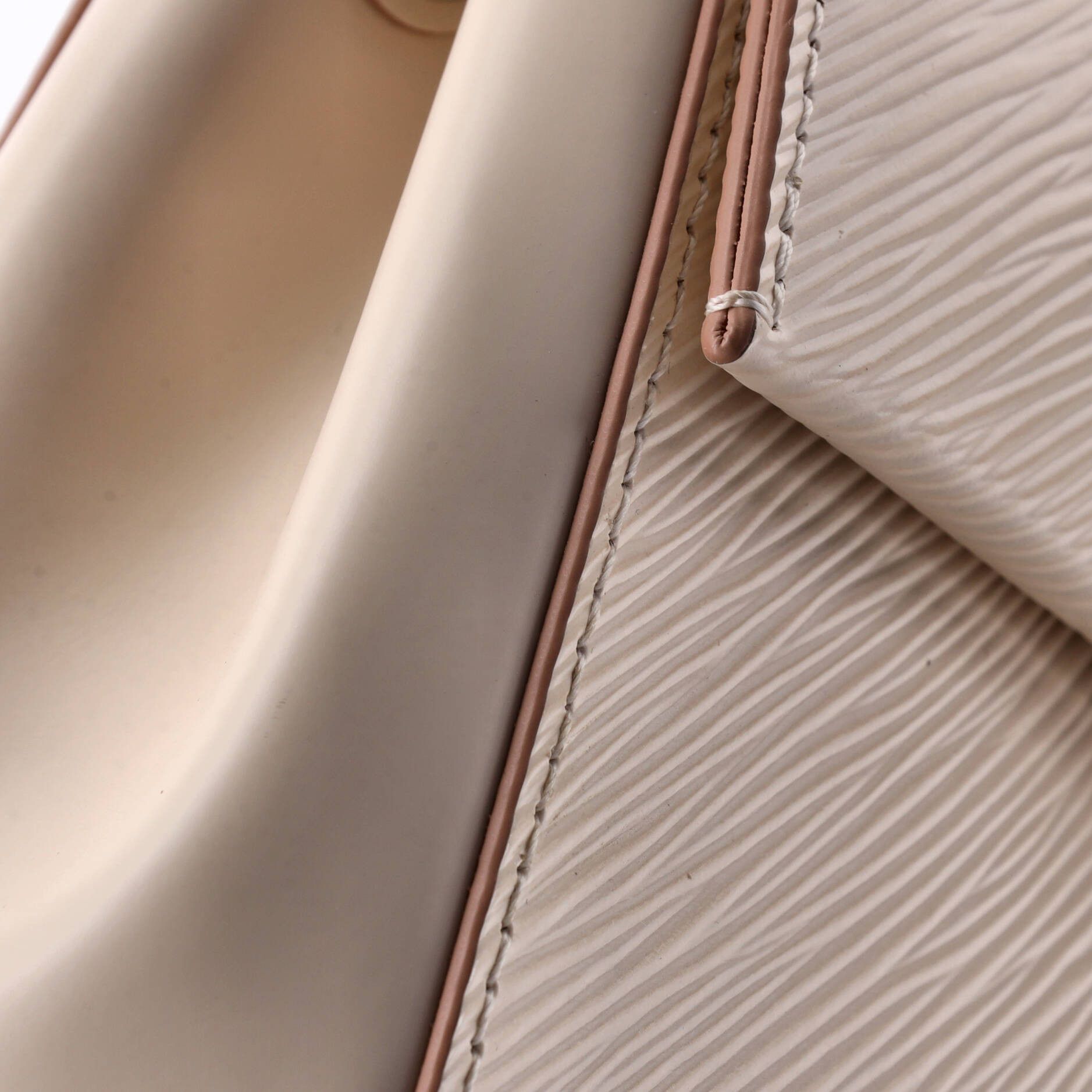 Louis Vuitton Cluny Top Handle Bag Size ONE SIZE - 6 Thumbnail