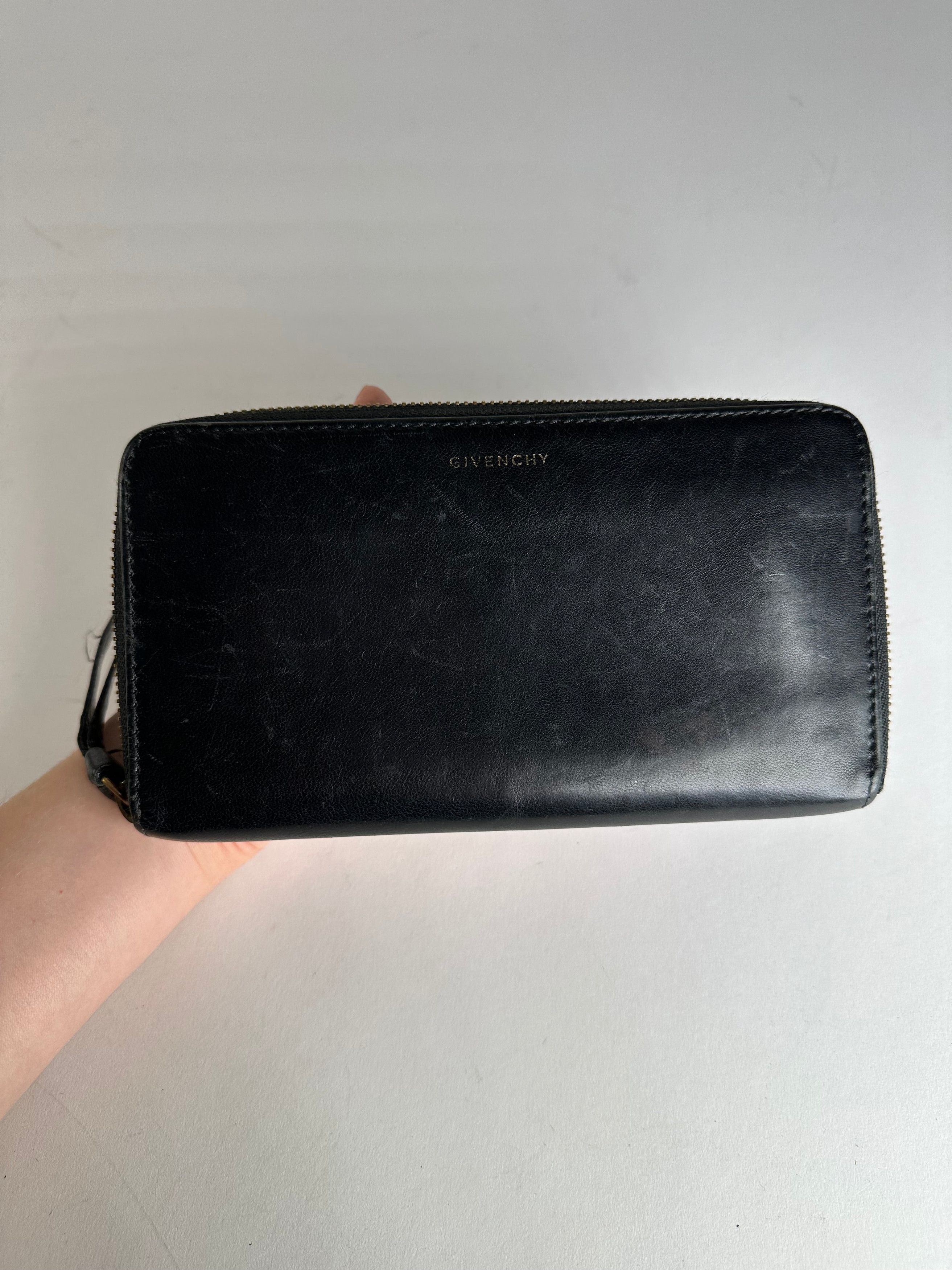 Givenchy Vintage Leather Zippy Wallet Black Size ONE SIZE - 3 Thumbnail