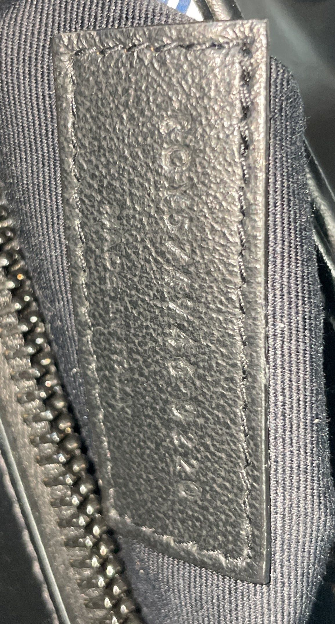 Saint Laurent Paris Loulou Shoulder Bag Size ONE SIZE - 7 Thumbnail