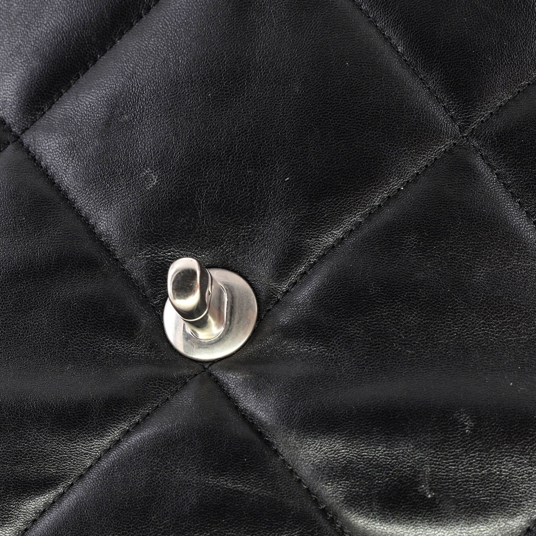 Chanel 19 Flap Bag Size ONE SIZE - 7 Thumbnail