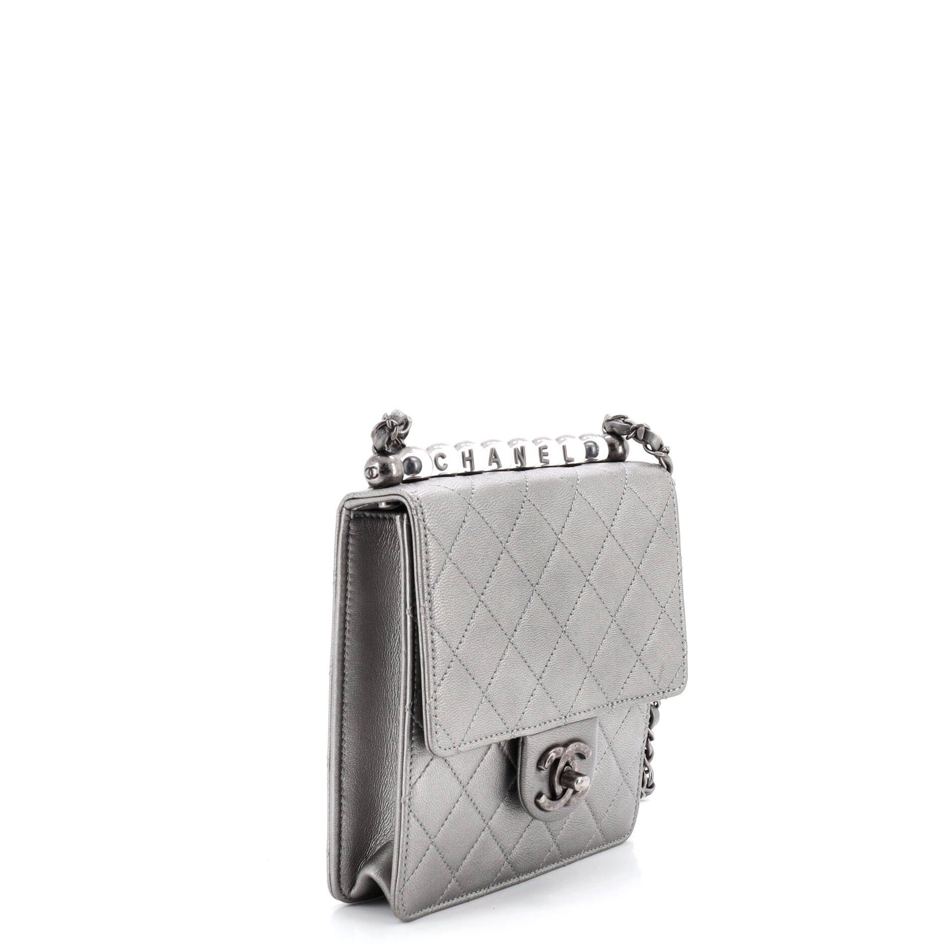 Chanel Chic Pearls Flap Bag Size ONE SIZE - 2 Thumbnail