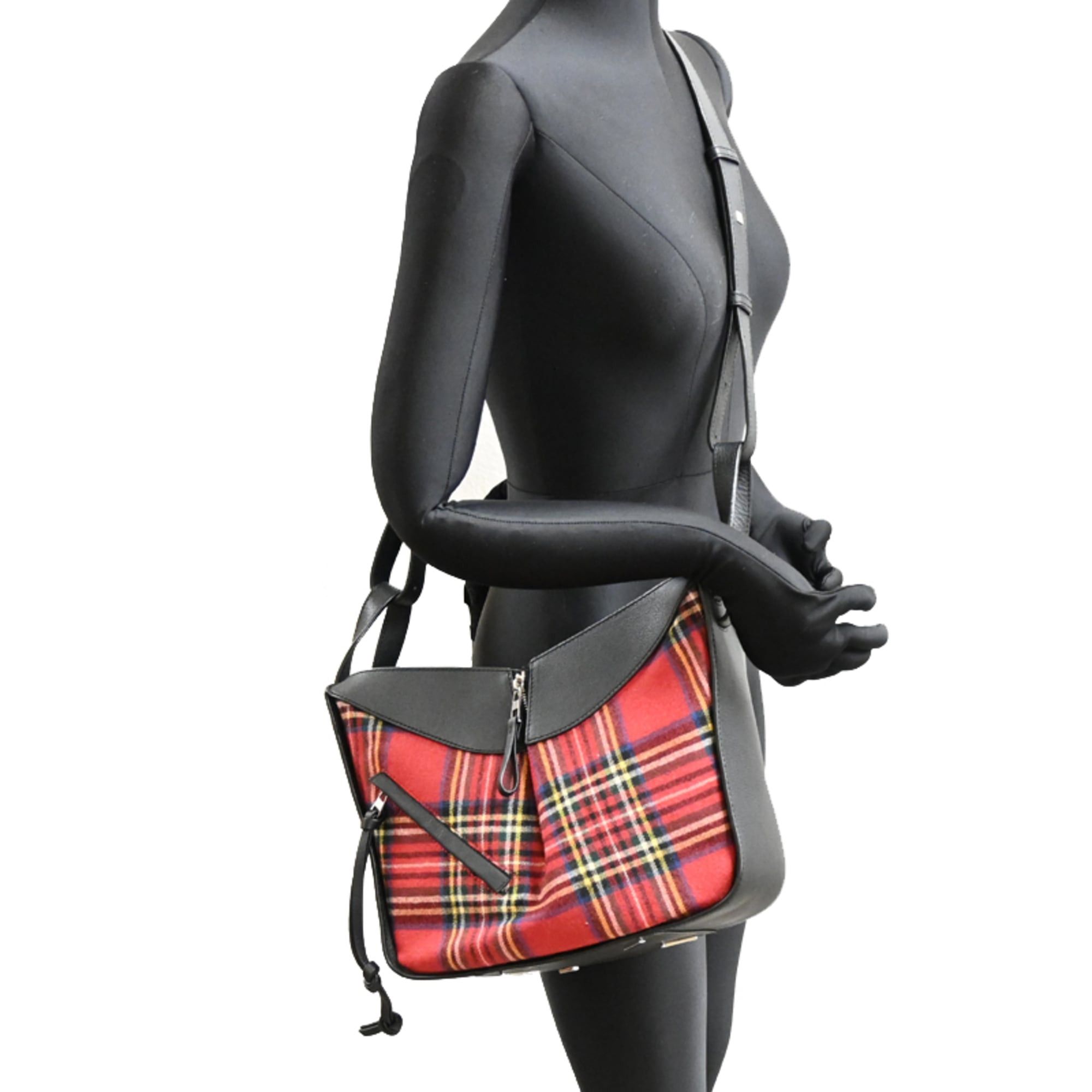 Loewe Loewe Hammock 2-way Women's Shoulder Bag 387.63TN60 Leather Black Size ONE SIZE - 9 Thumbnail