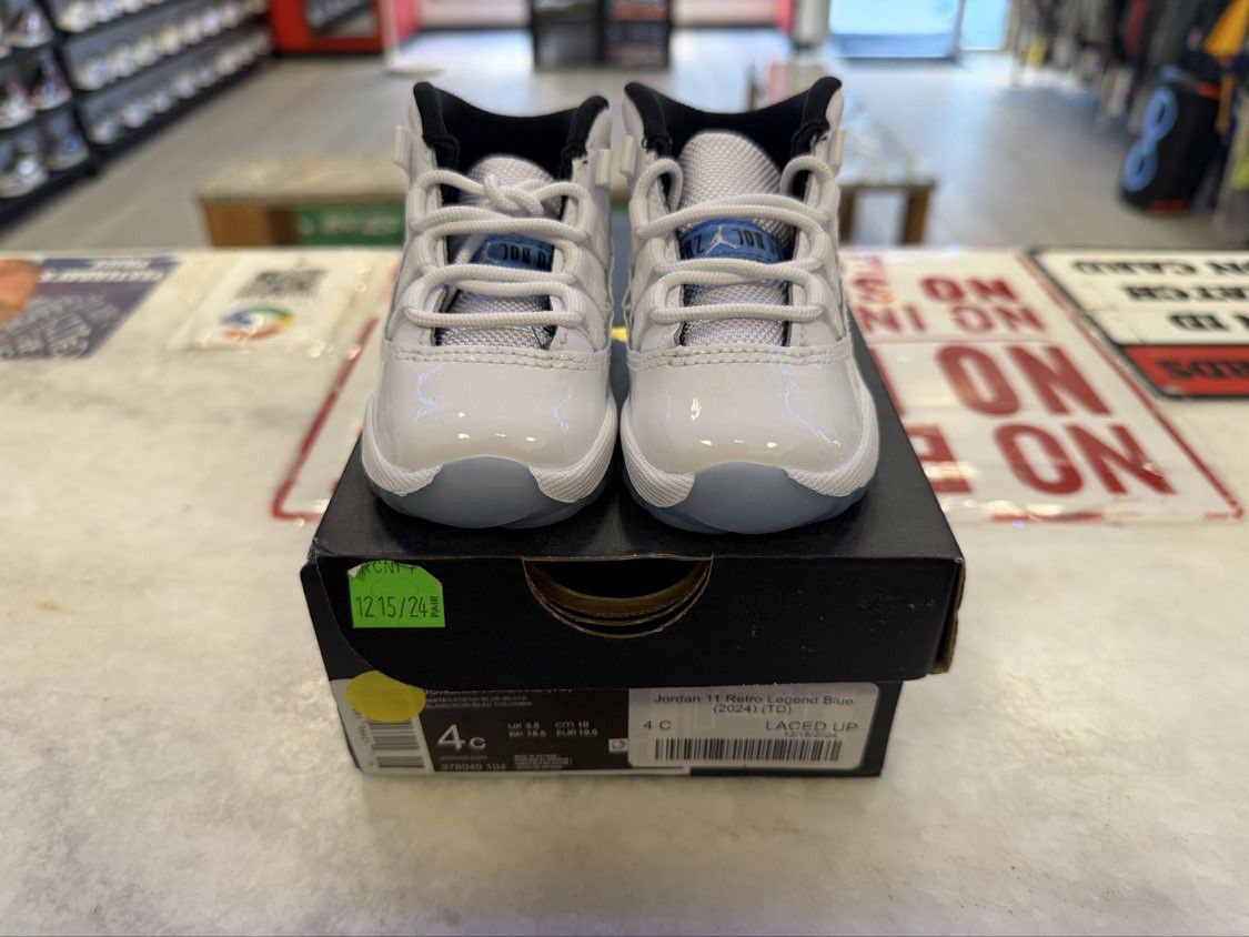 Jordan Brand *Conditional* Jordan 11 Retro Legend Blue (2024) (TD) Size US 5 / EU 37 - 2 Thumbnail